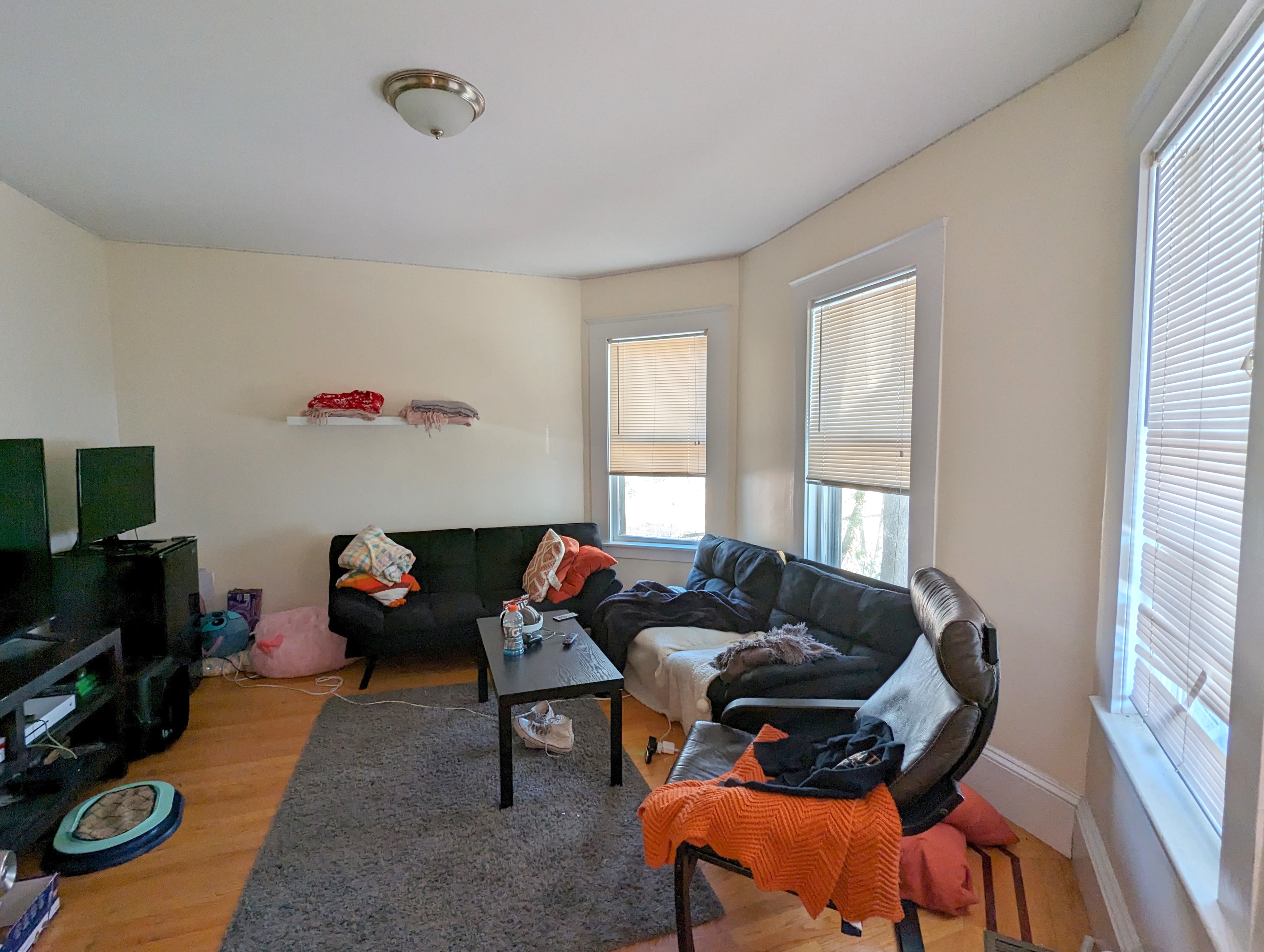 28 Cherry St, Davis Square