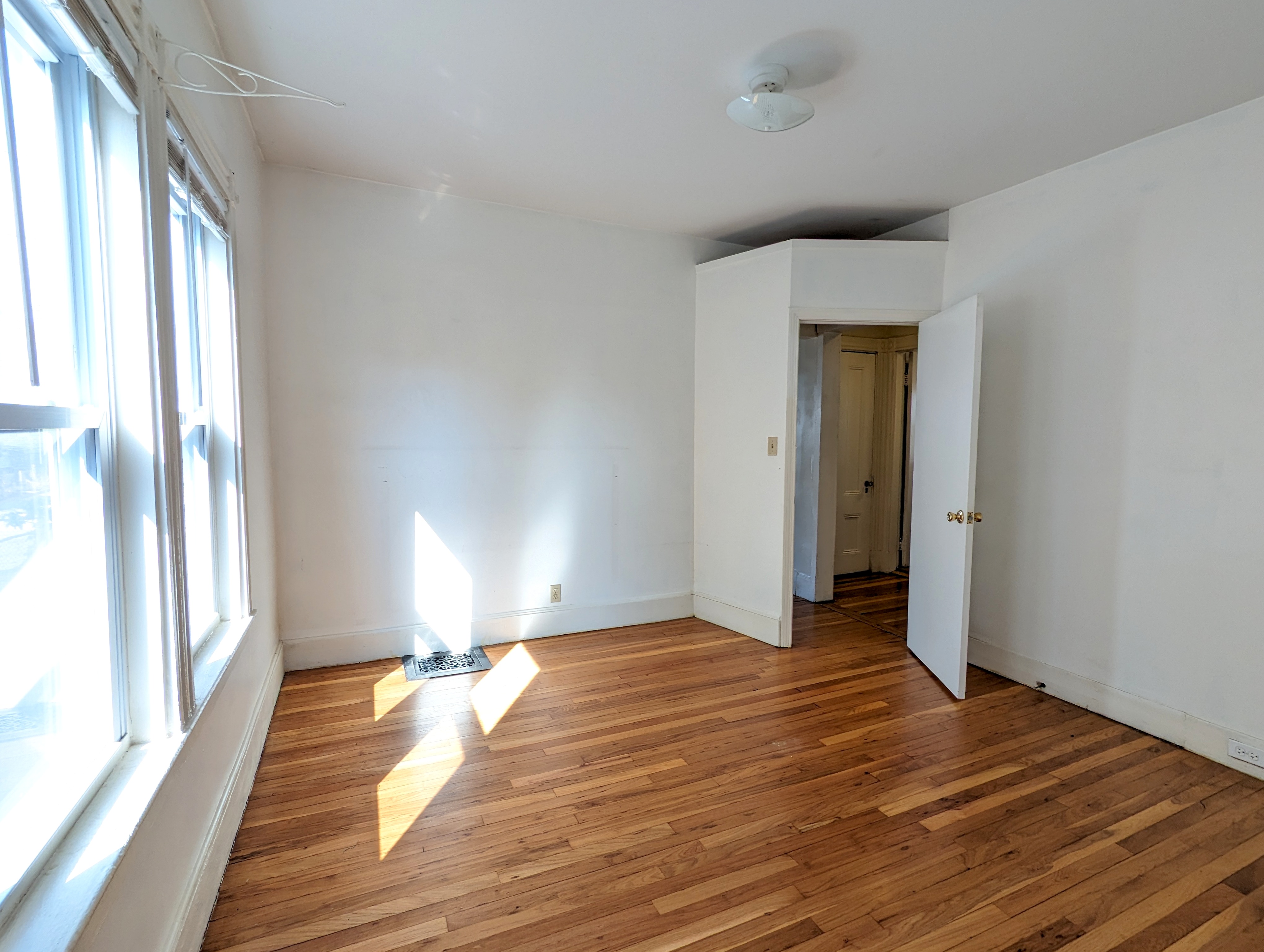 28 Claremon St, Teele Square