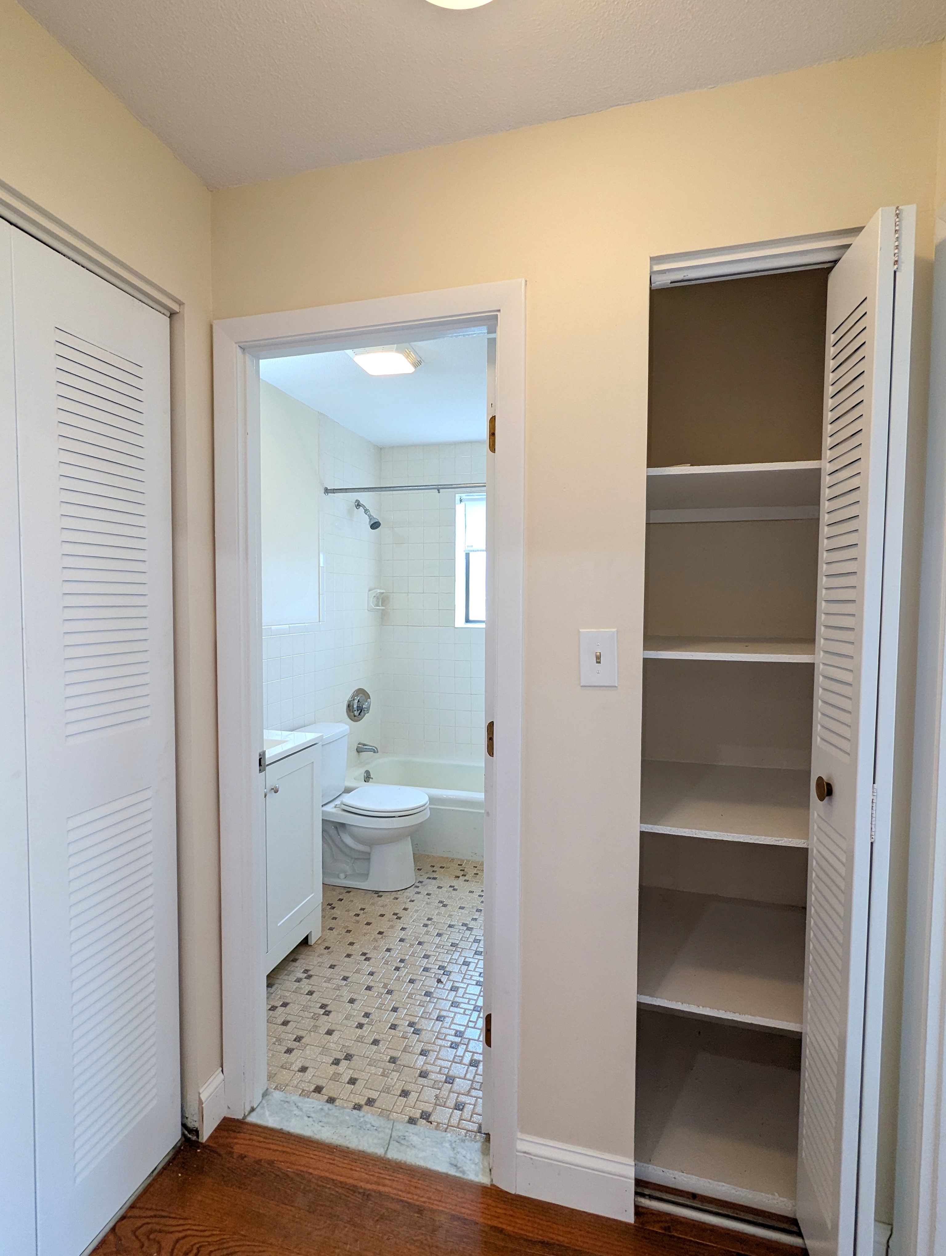 12 Cameron Ave, Teele Square