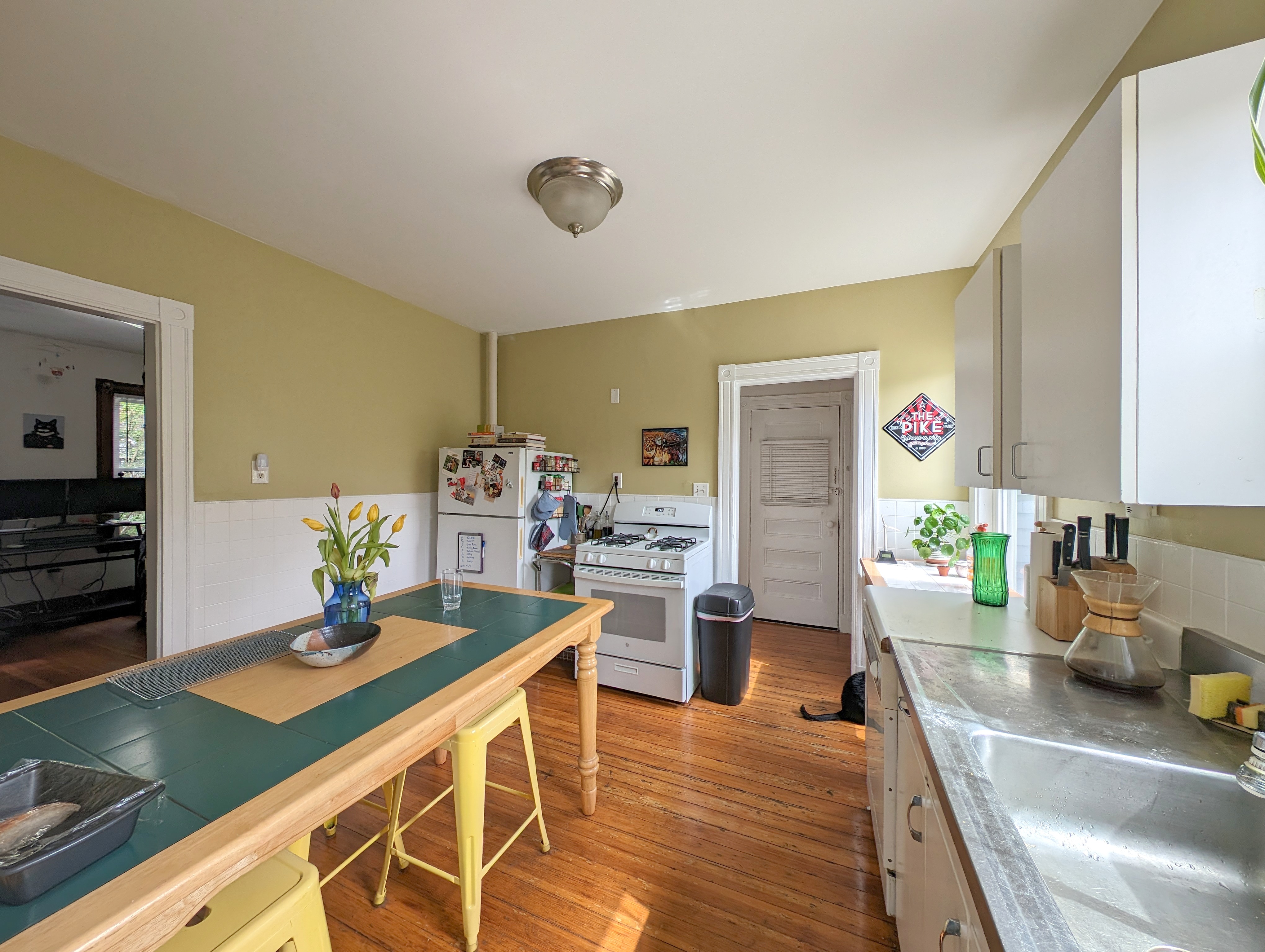 3 Russell Rd, Teele Square