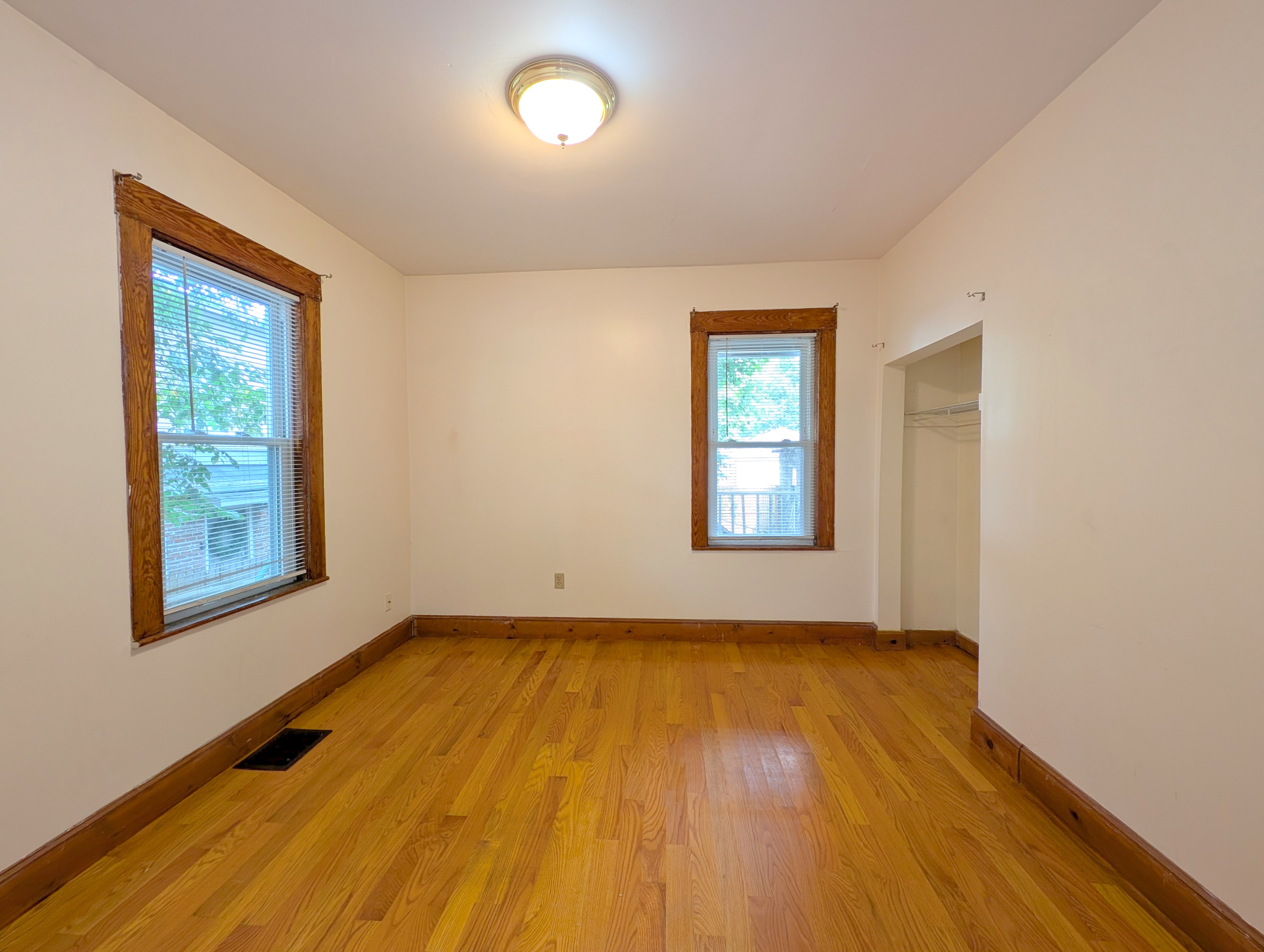 79 Capen St, Medford