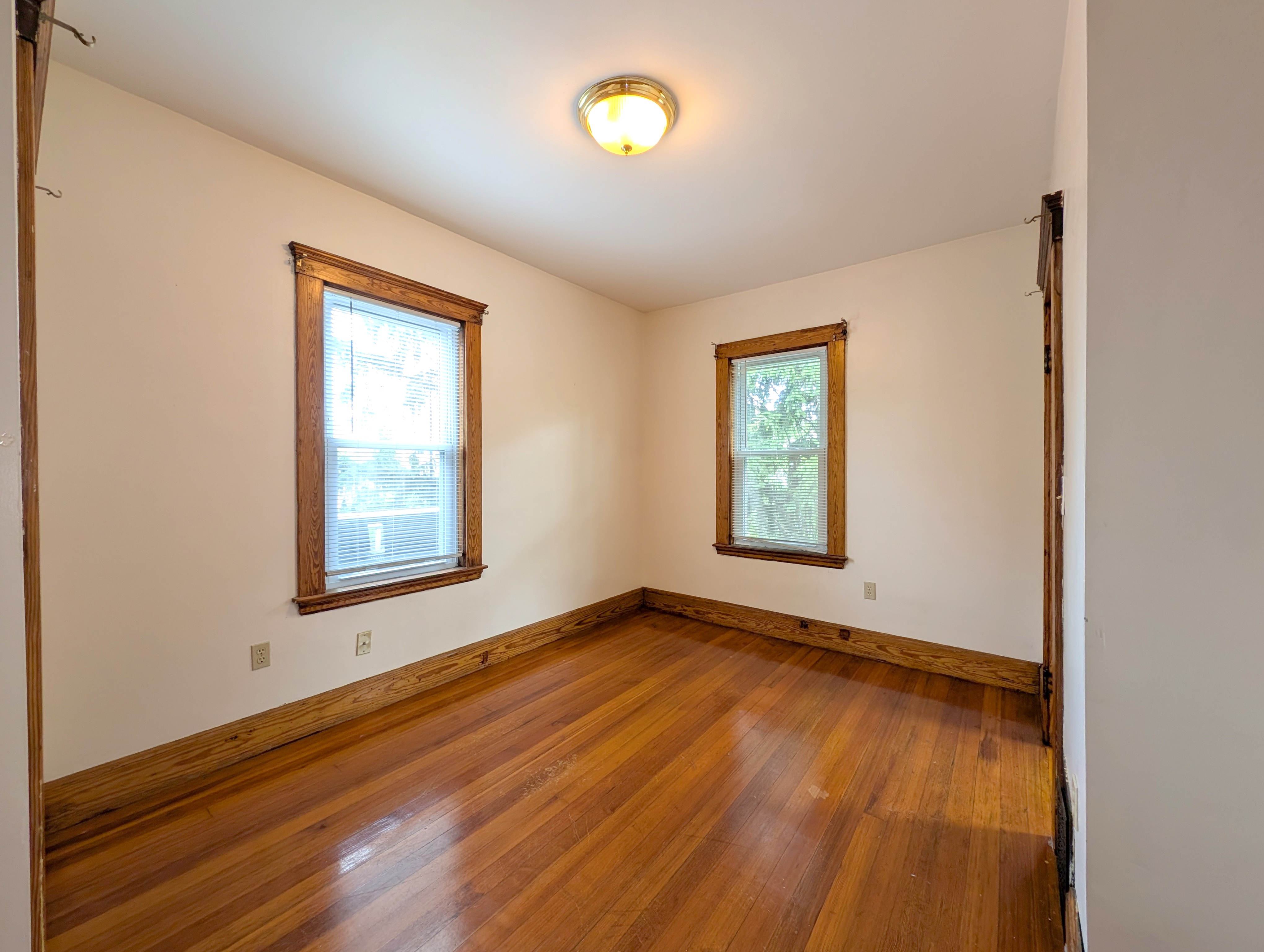 79 Capen St, Medford