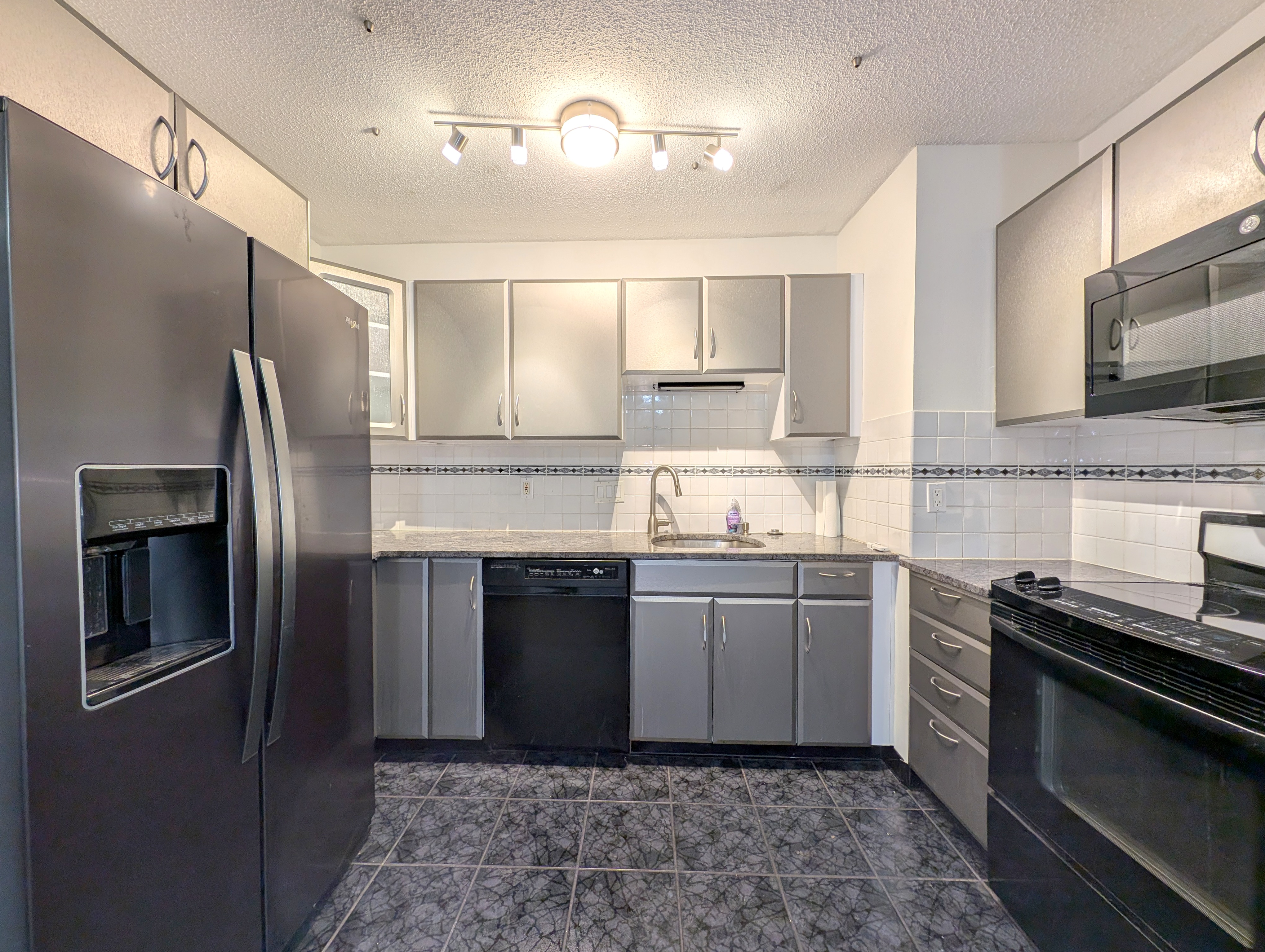 474 Broadway, Magoun Square