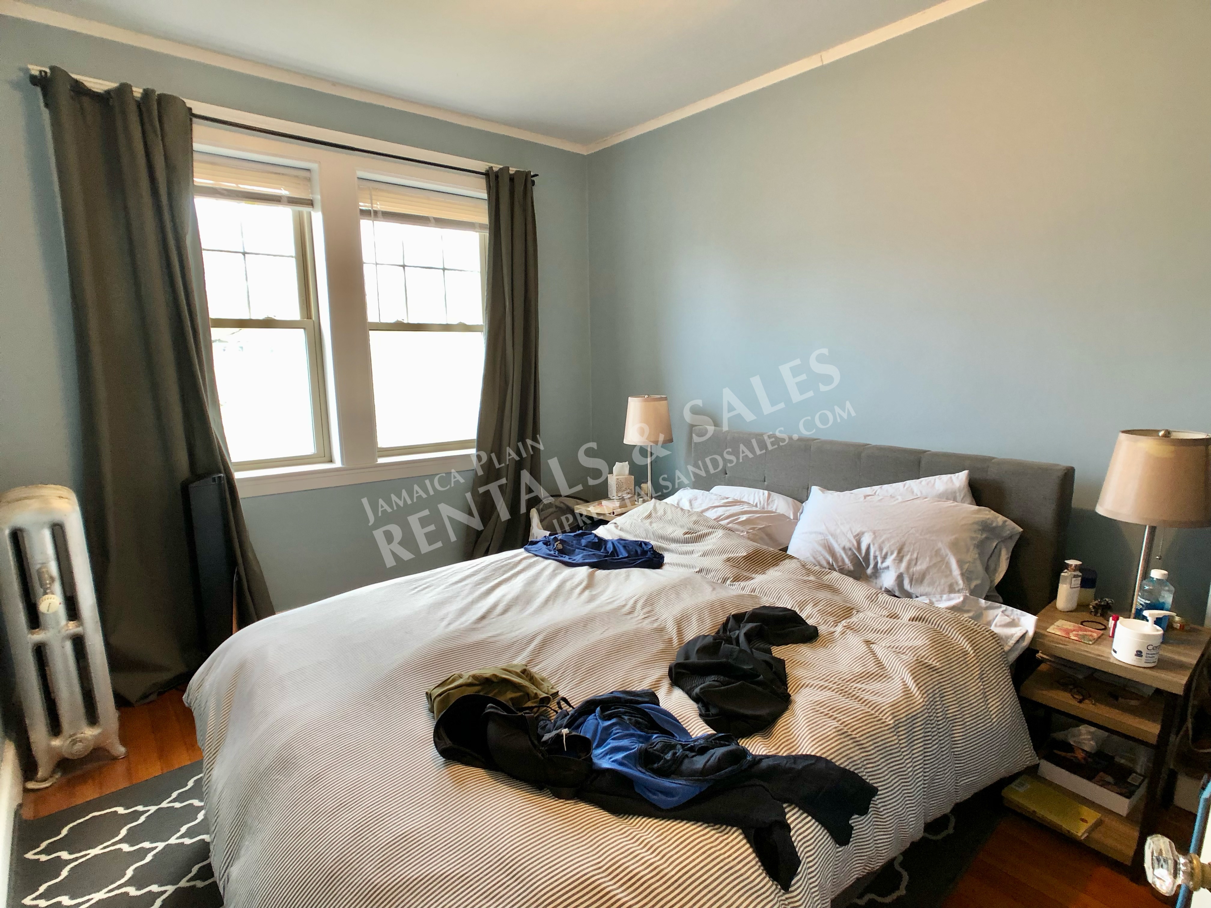 136 Arborway, Jamaica Plain