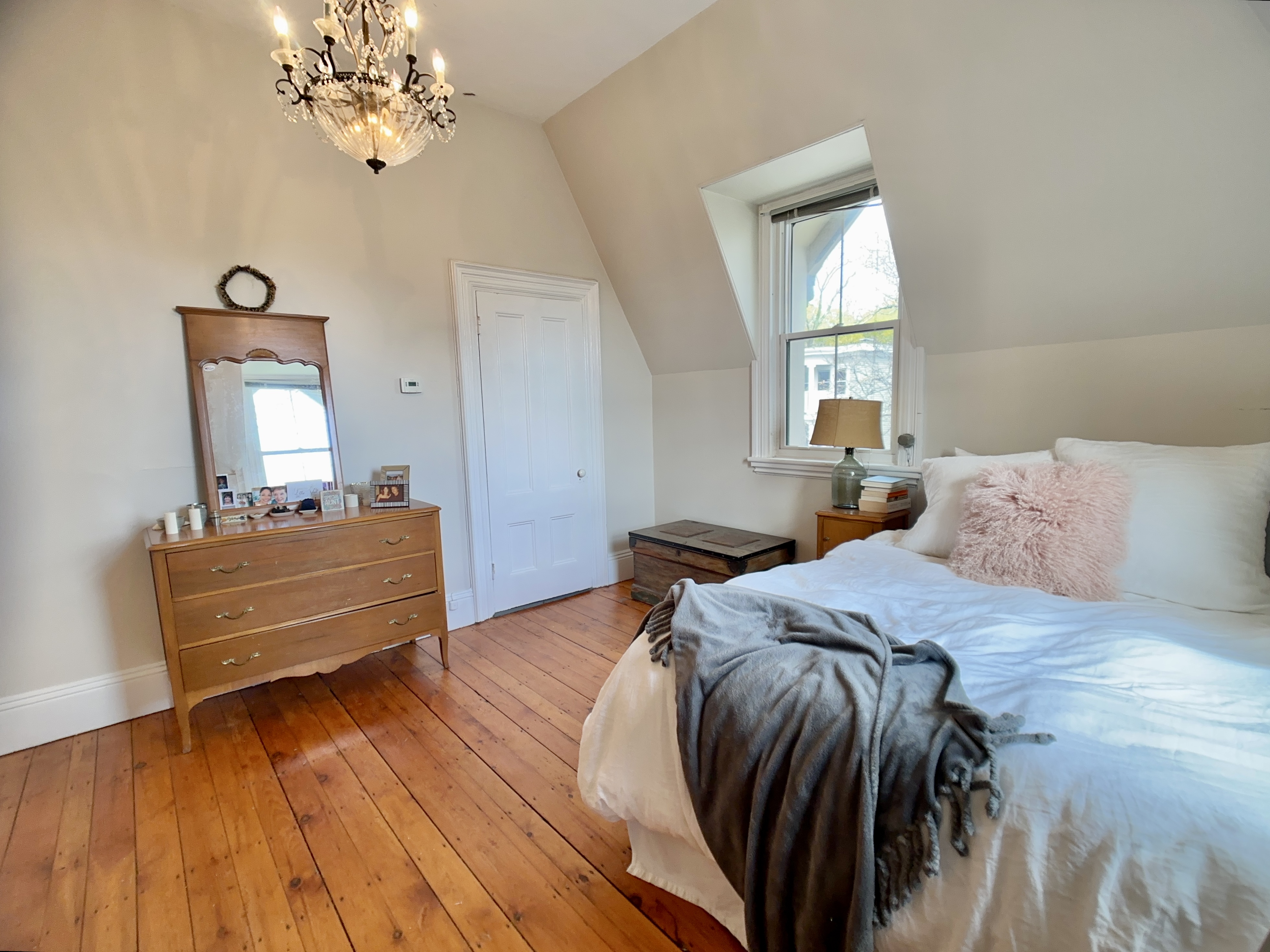 271 Chestnut Ave, Jamaica Plain