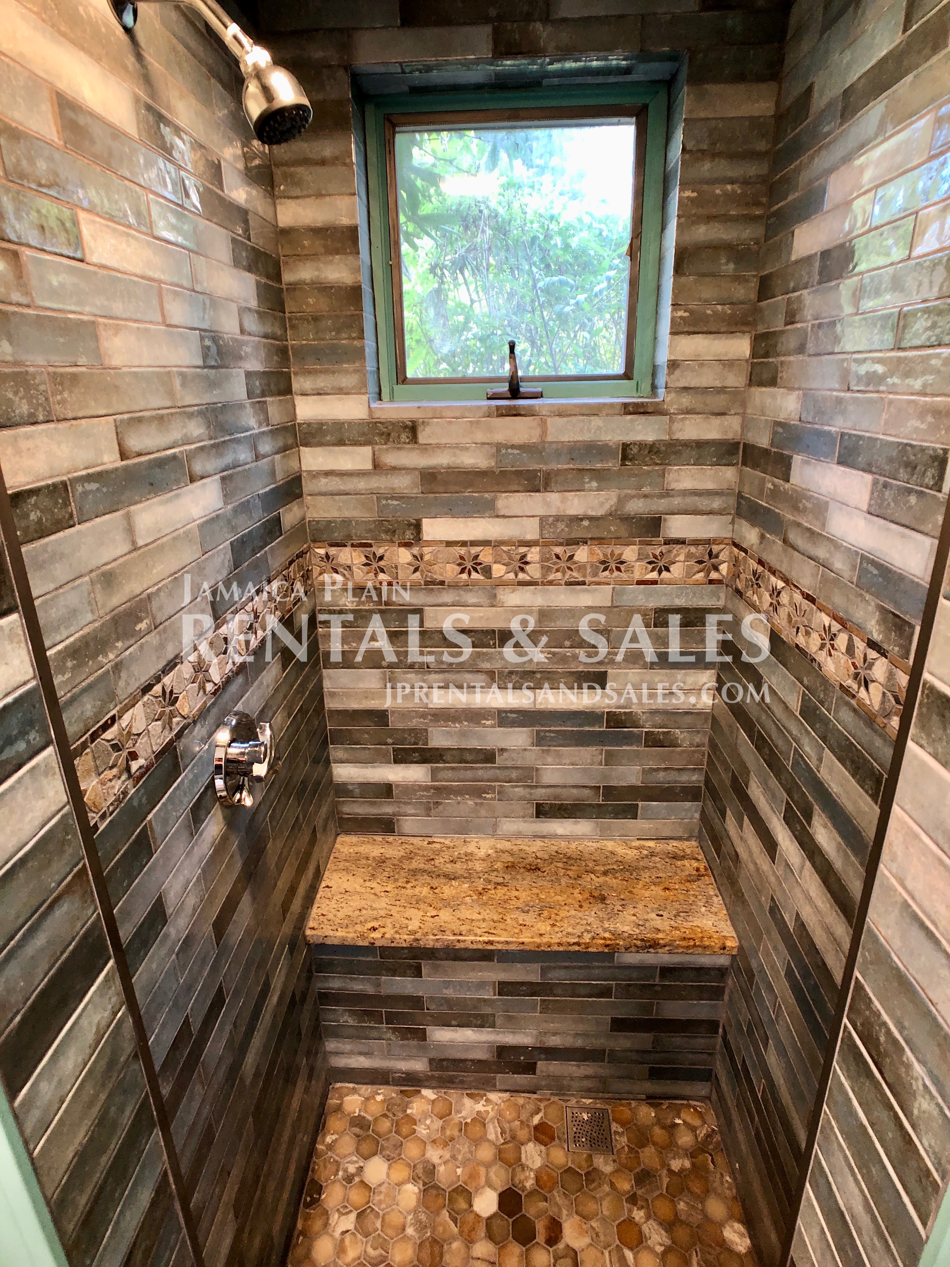 87 Child St, Hyde Park