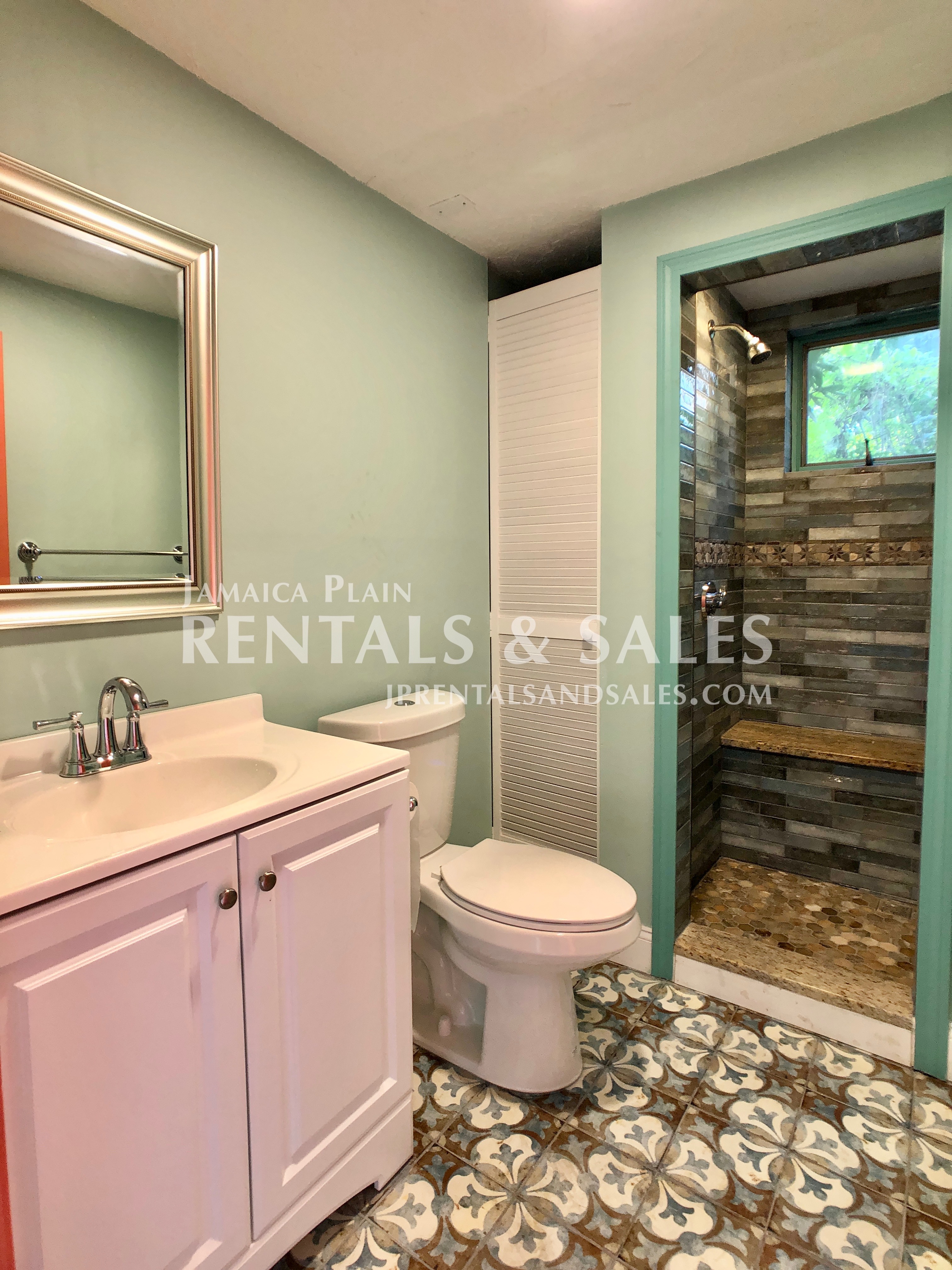 87 Child St, Hyde Park