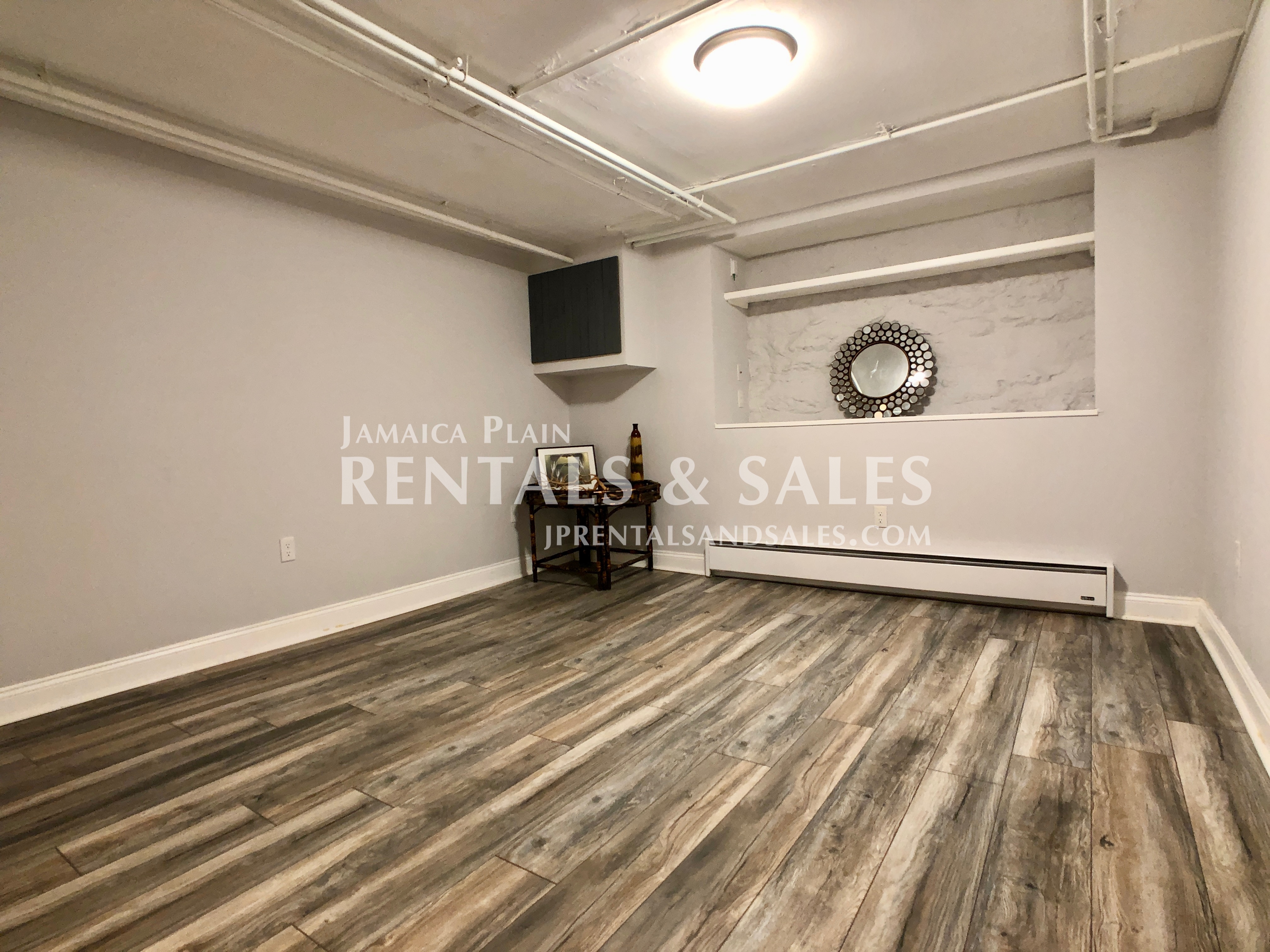 61 Pond St, Jamaica Plain