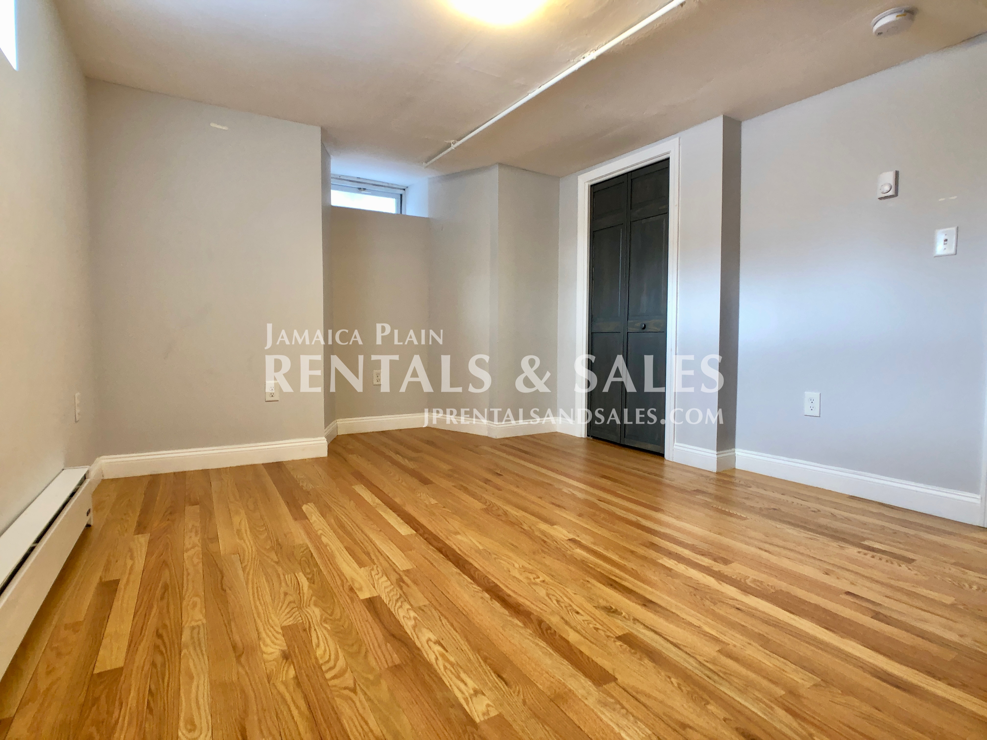 61 Pond St, Jamaica Plain