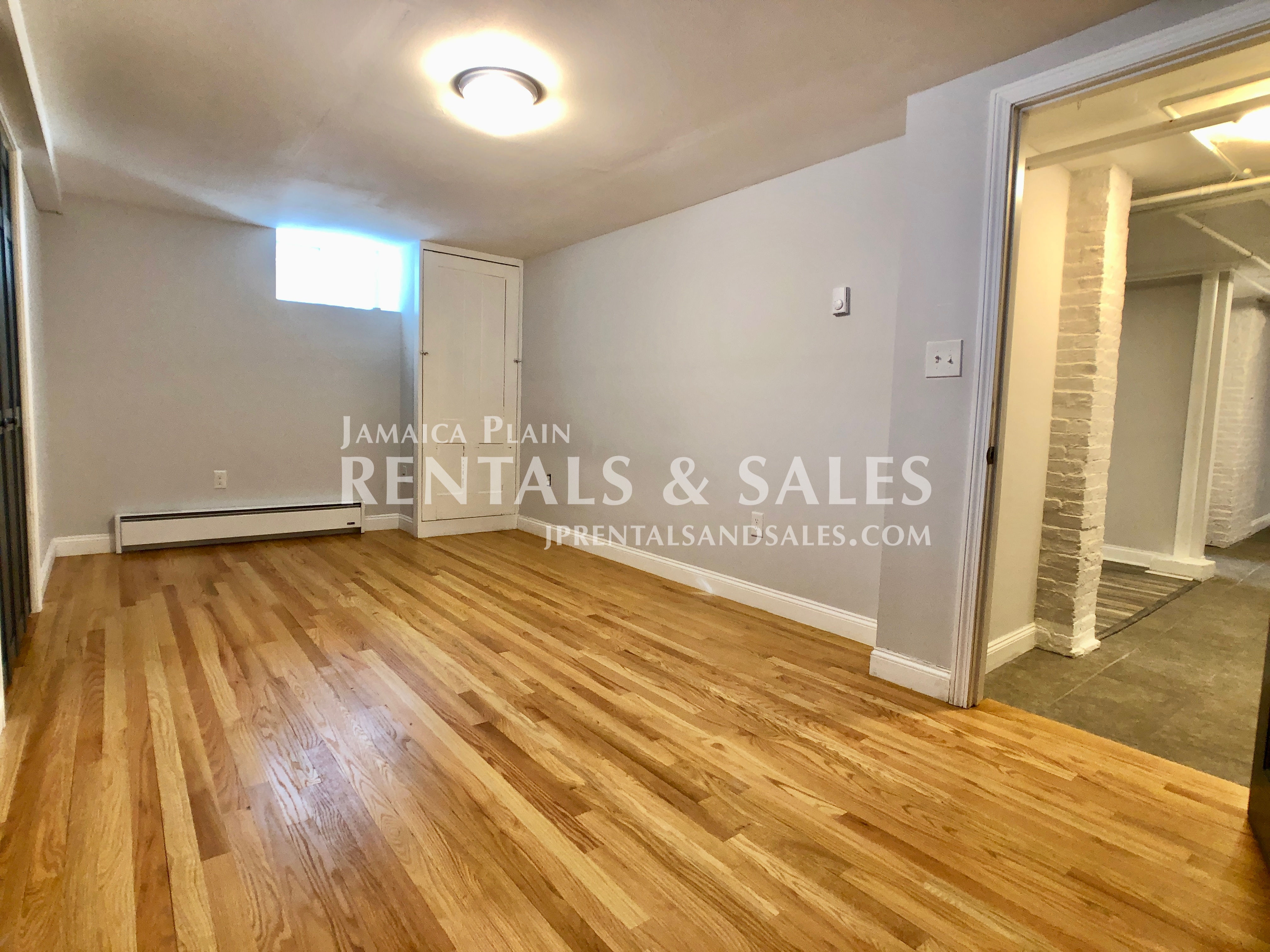 61 Pond St, Jamaica Plain