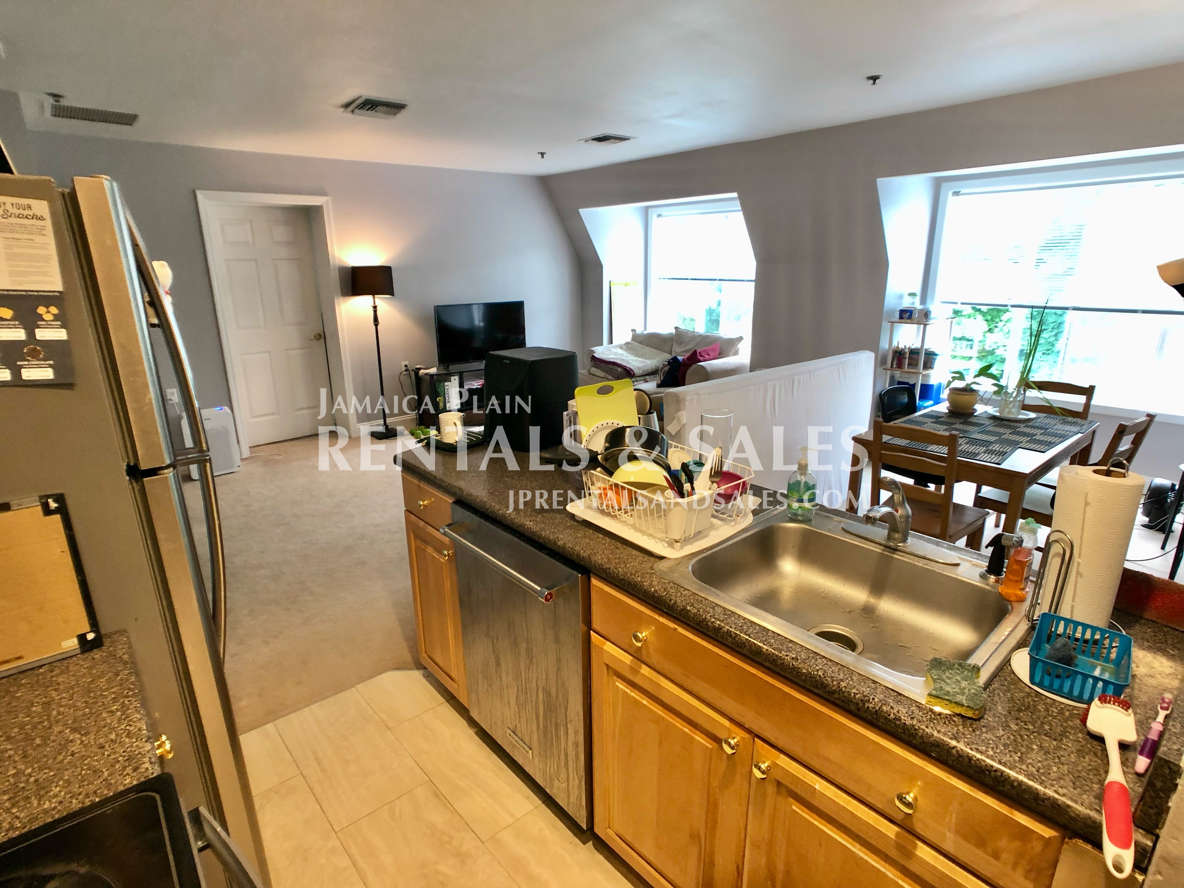 332 Jamaicaway, Jamaica Plain