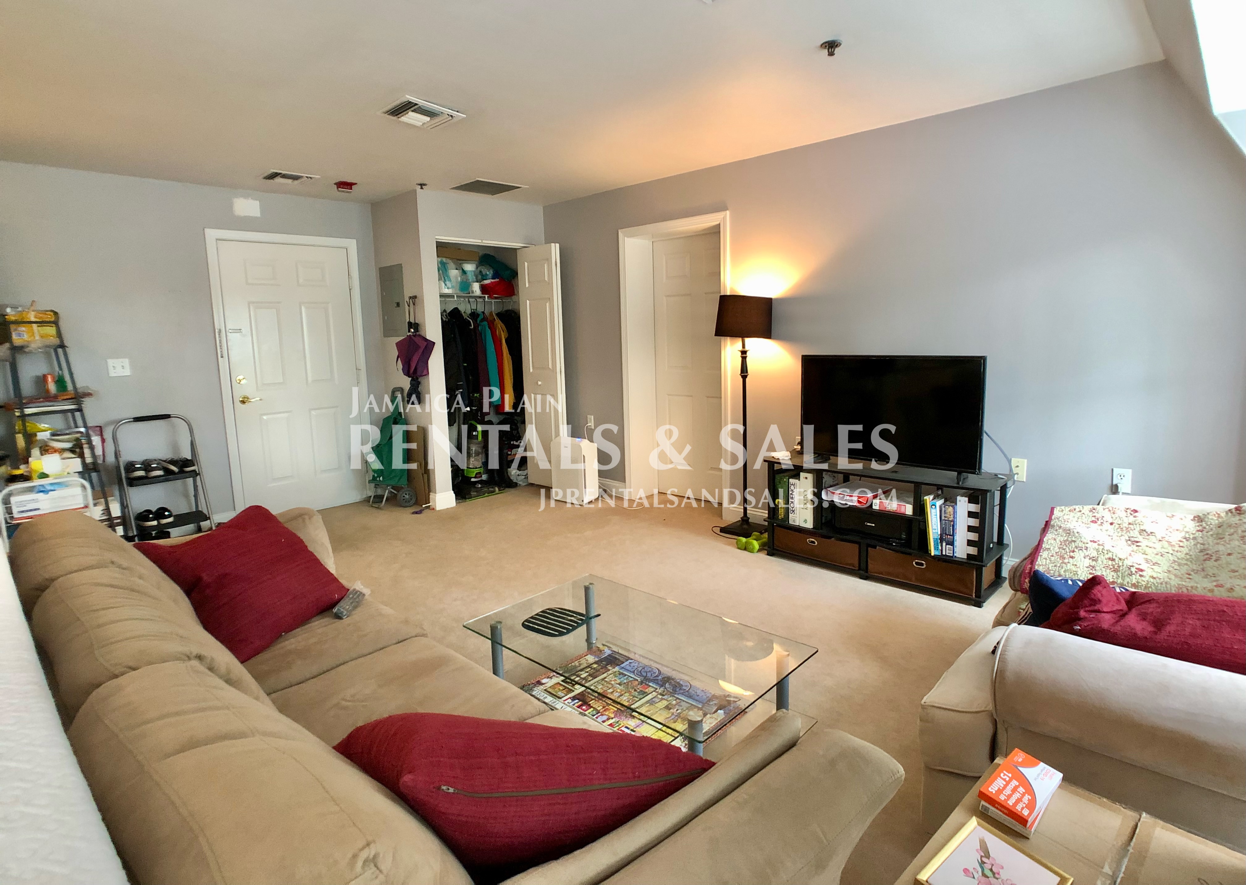 332 Jamaicaway, Jamaica Plain