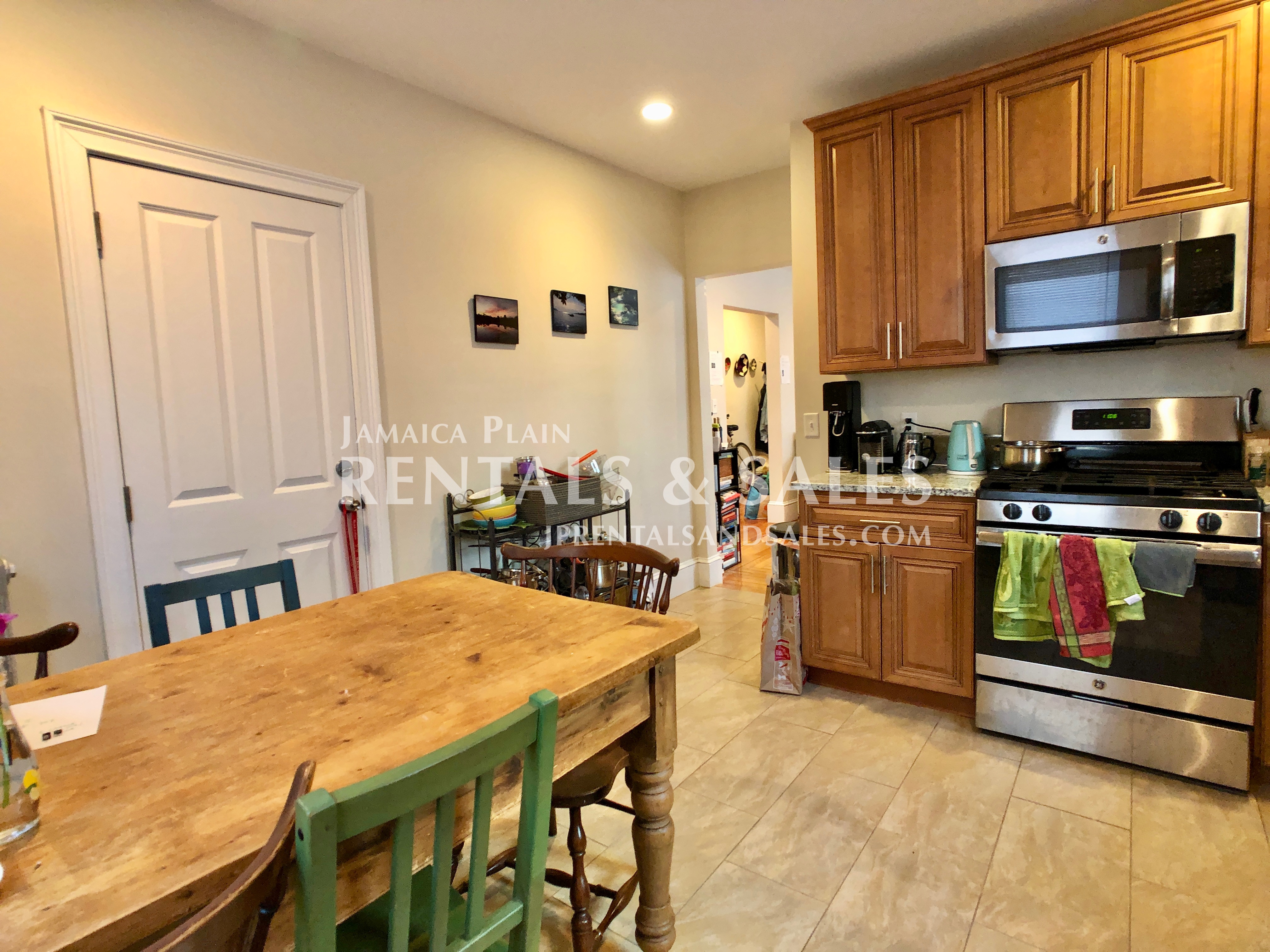 26 Boylston St, Jamaica Plain