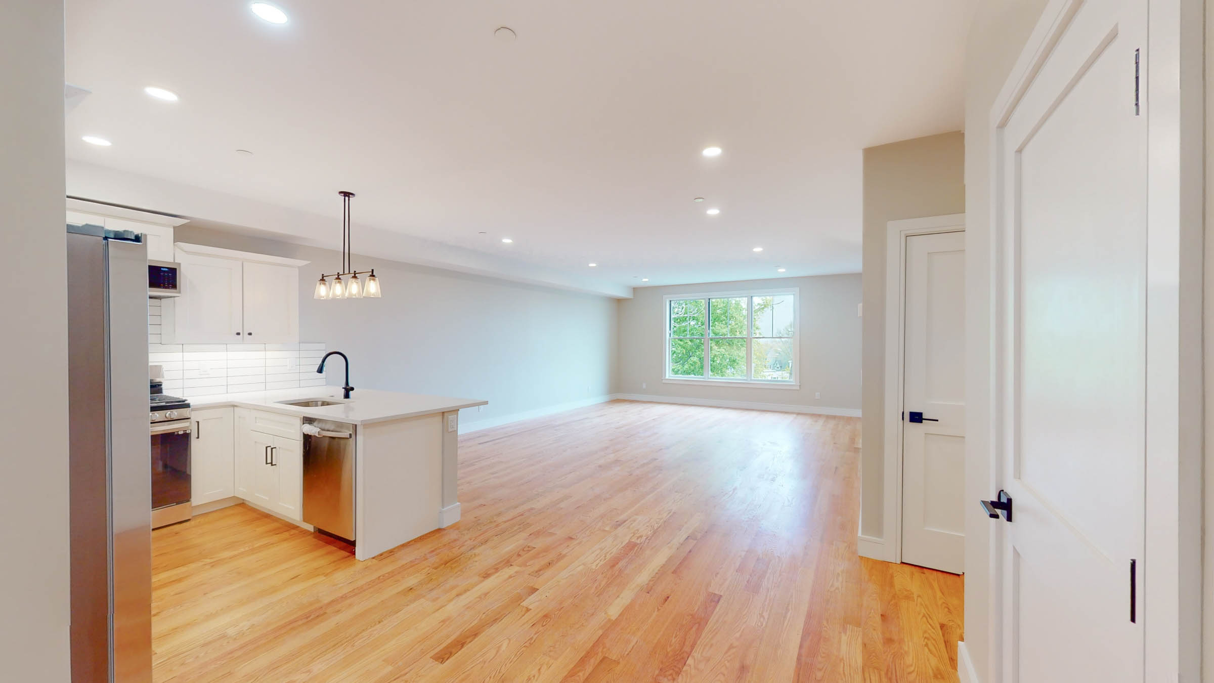 81 Chestnut Hill Ave, Brighton