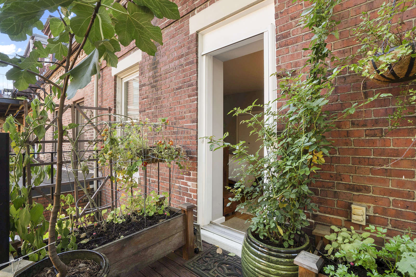 36 Worcester Sq, South Boston