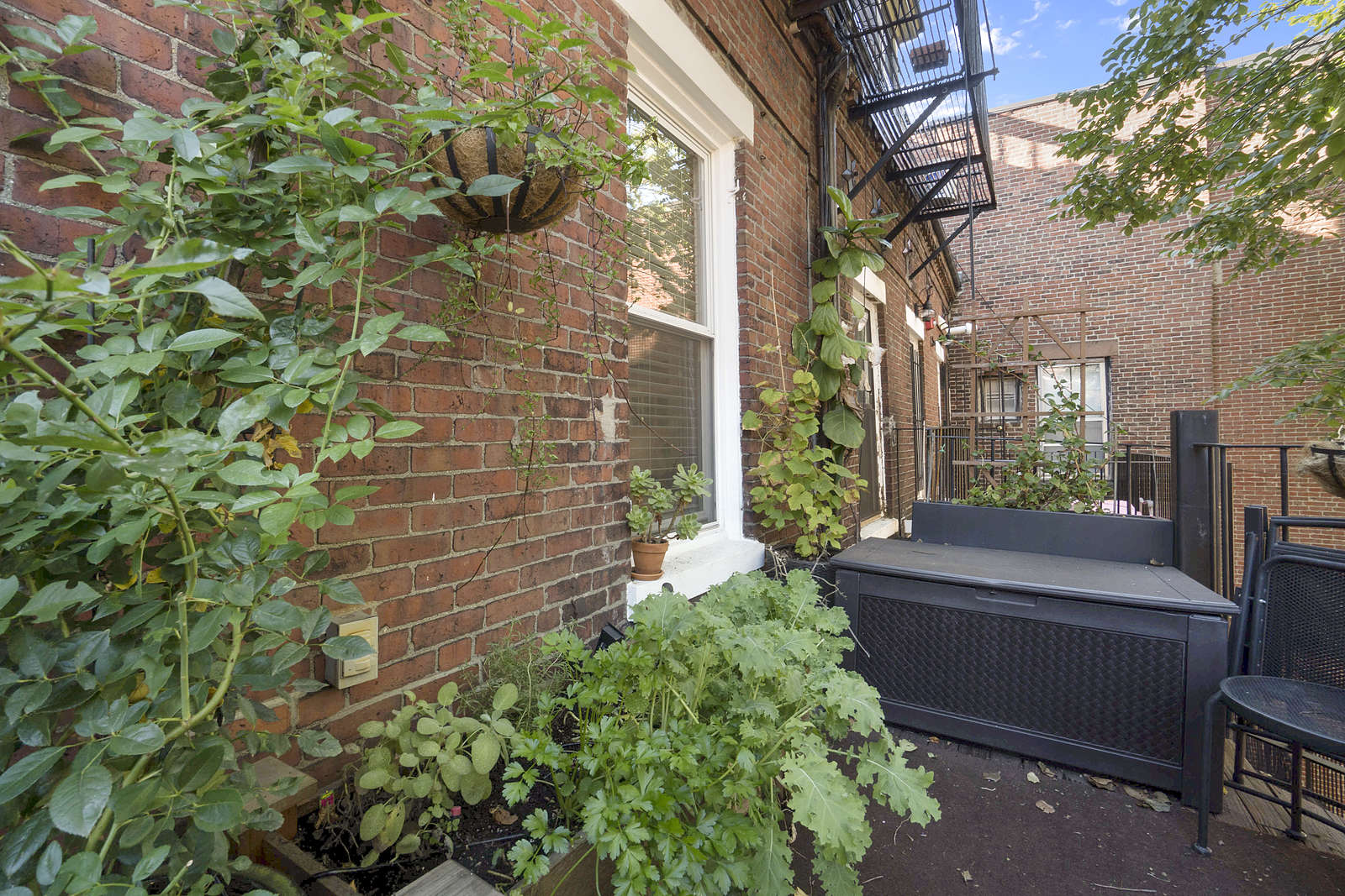 36 Worcester Sq, South Boston