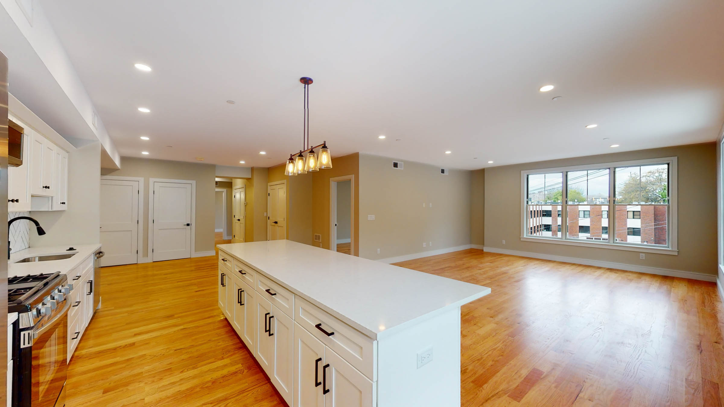 81 Chestnut Hill Ave, Brighton