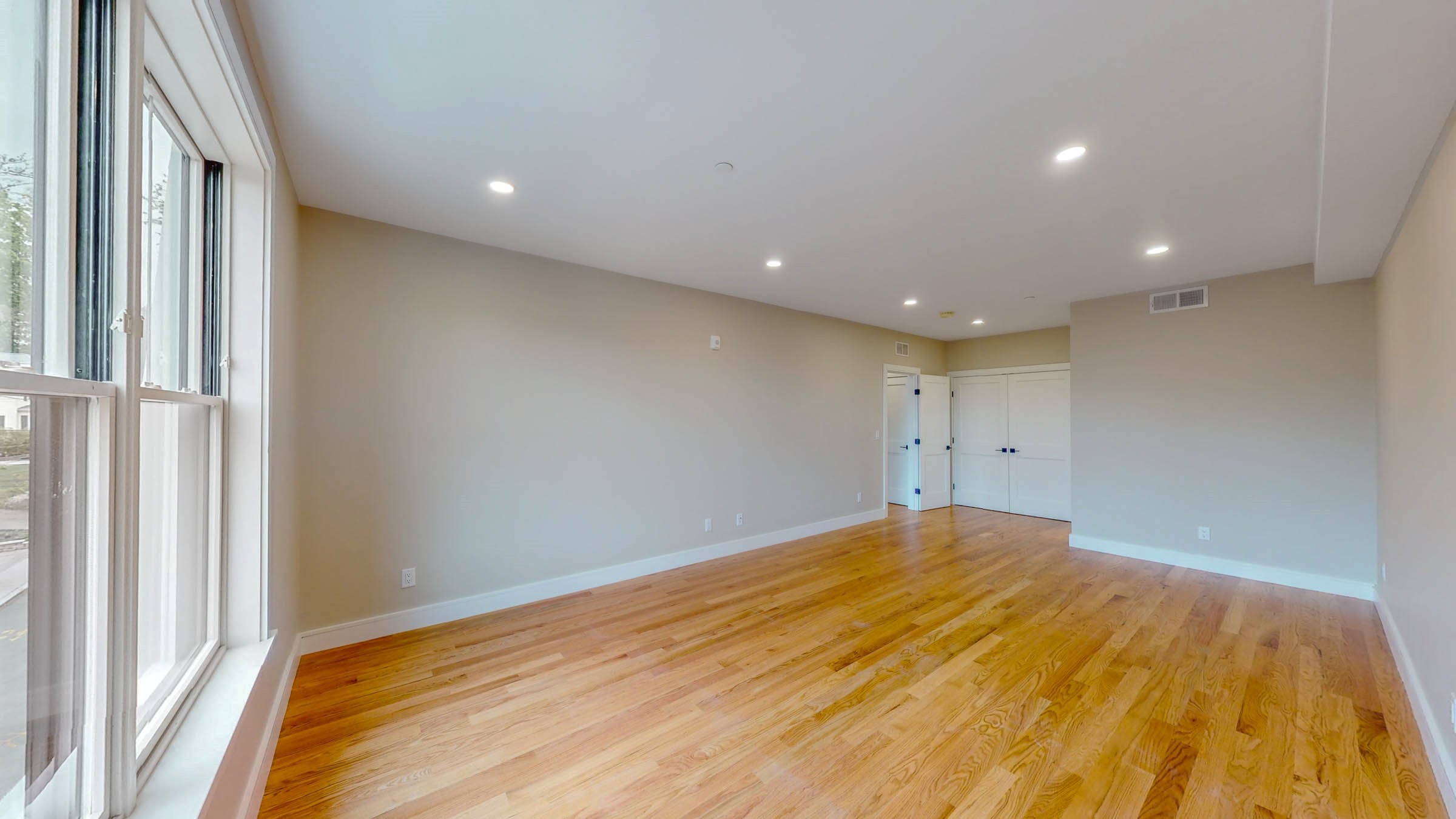 81 Chestnut Hill Ave, Brighton