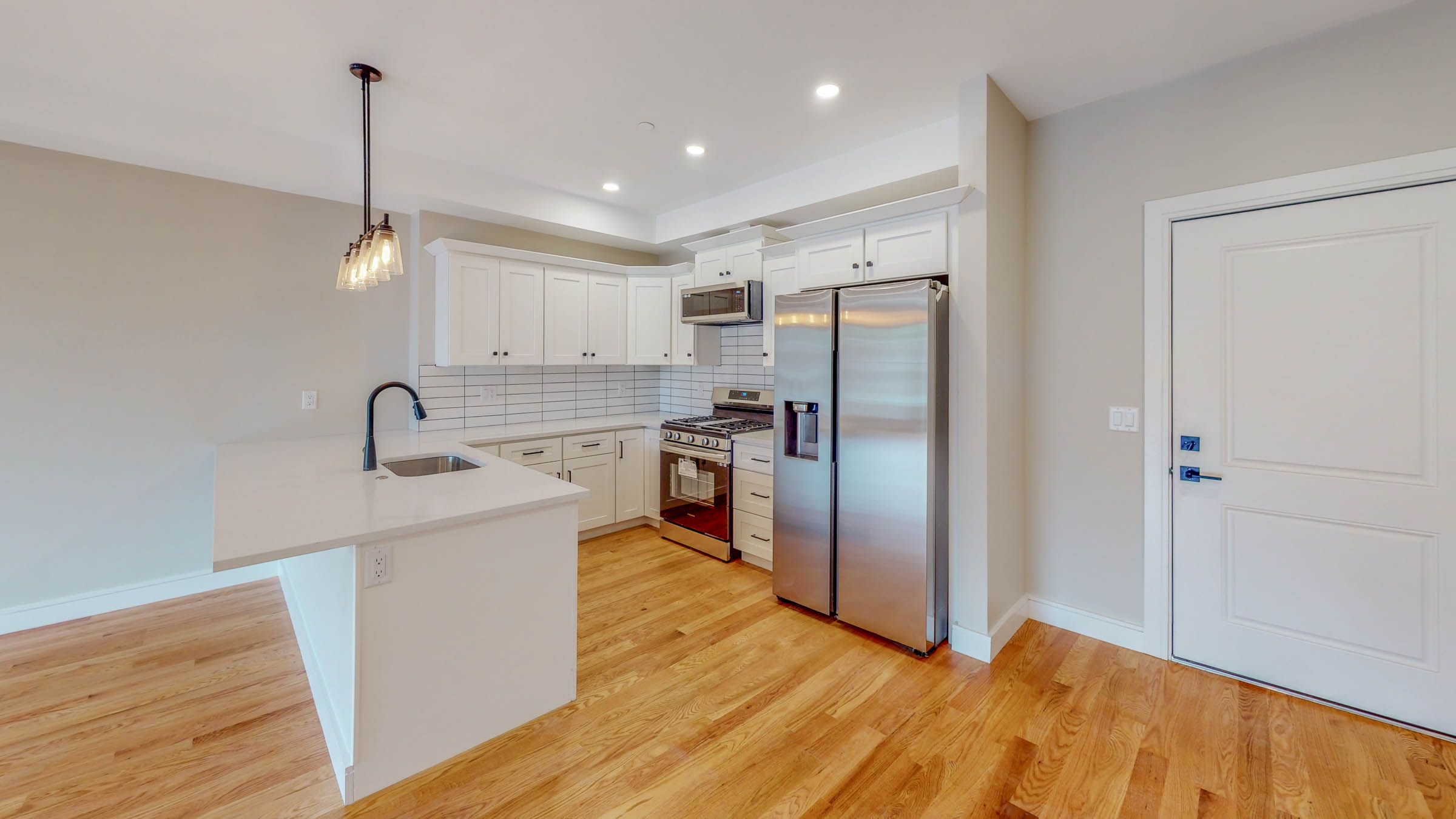 81 Chestnut Hill Ave, Brighton