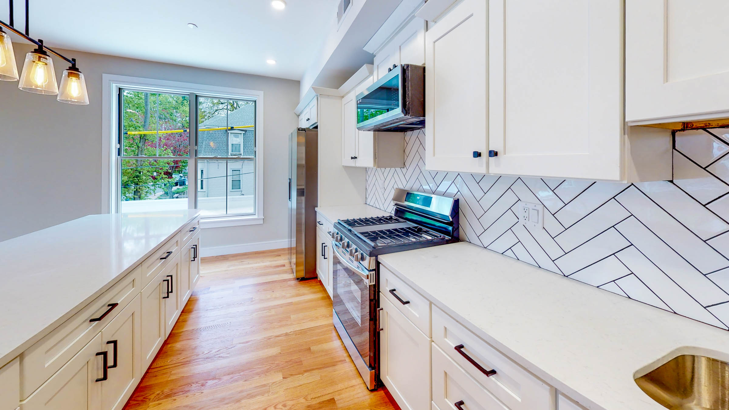 81 Chestnut Hill Ave, Brighton