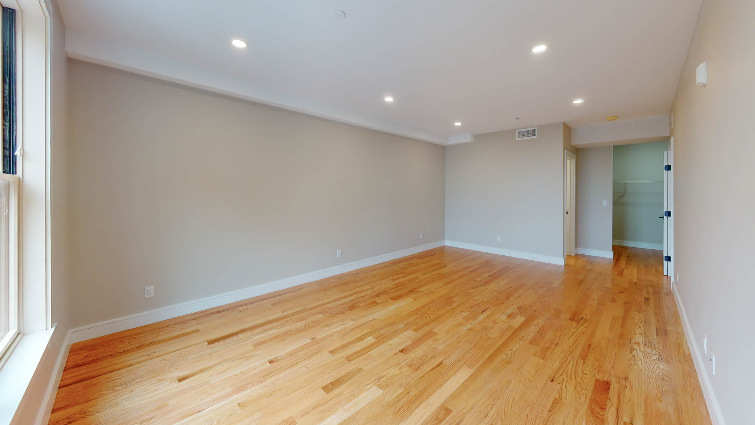 81 Chestnut Hill Ave, Brighton