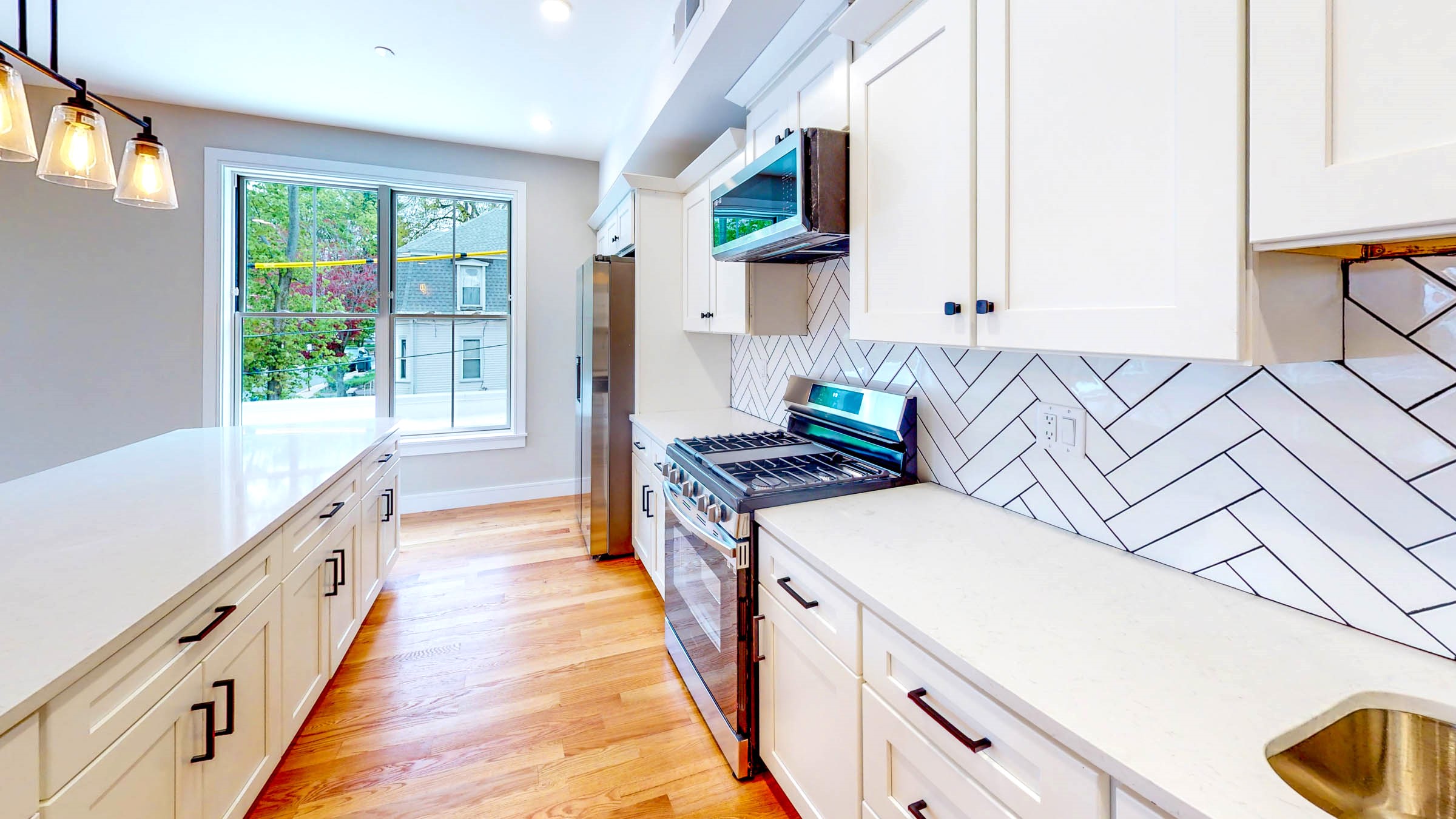 81 Chestnut Hill Ave, Brighton