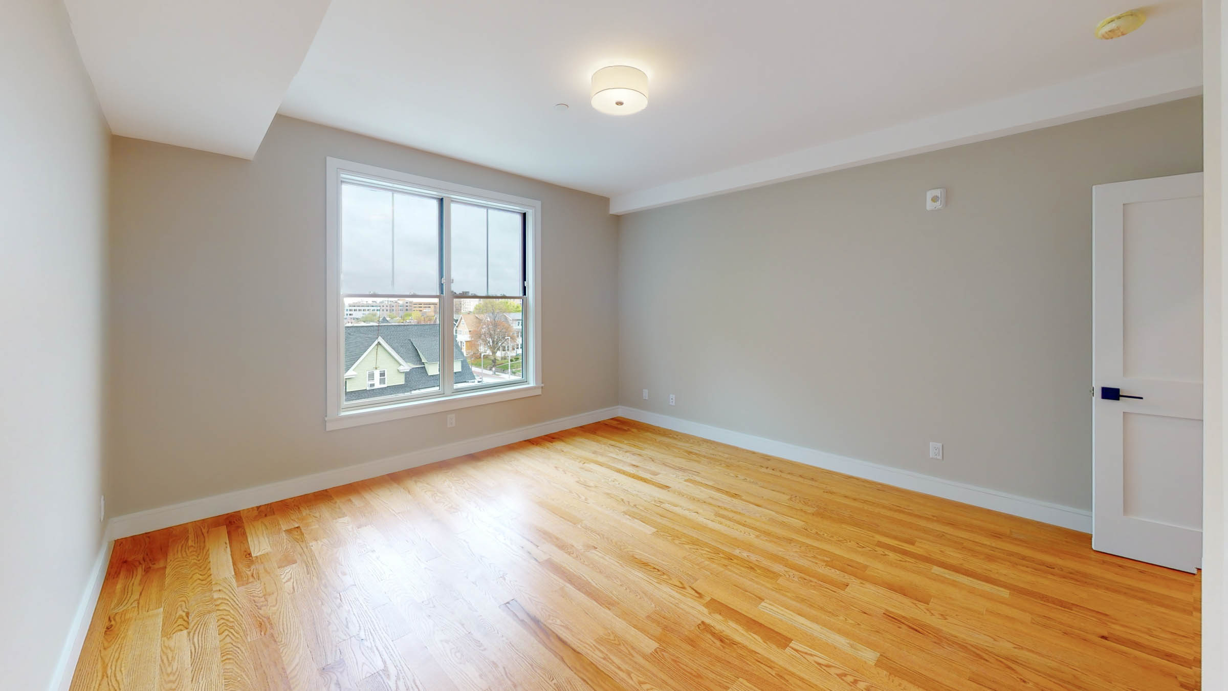 81 Chestnut Hill Ave, Brighton