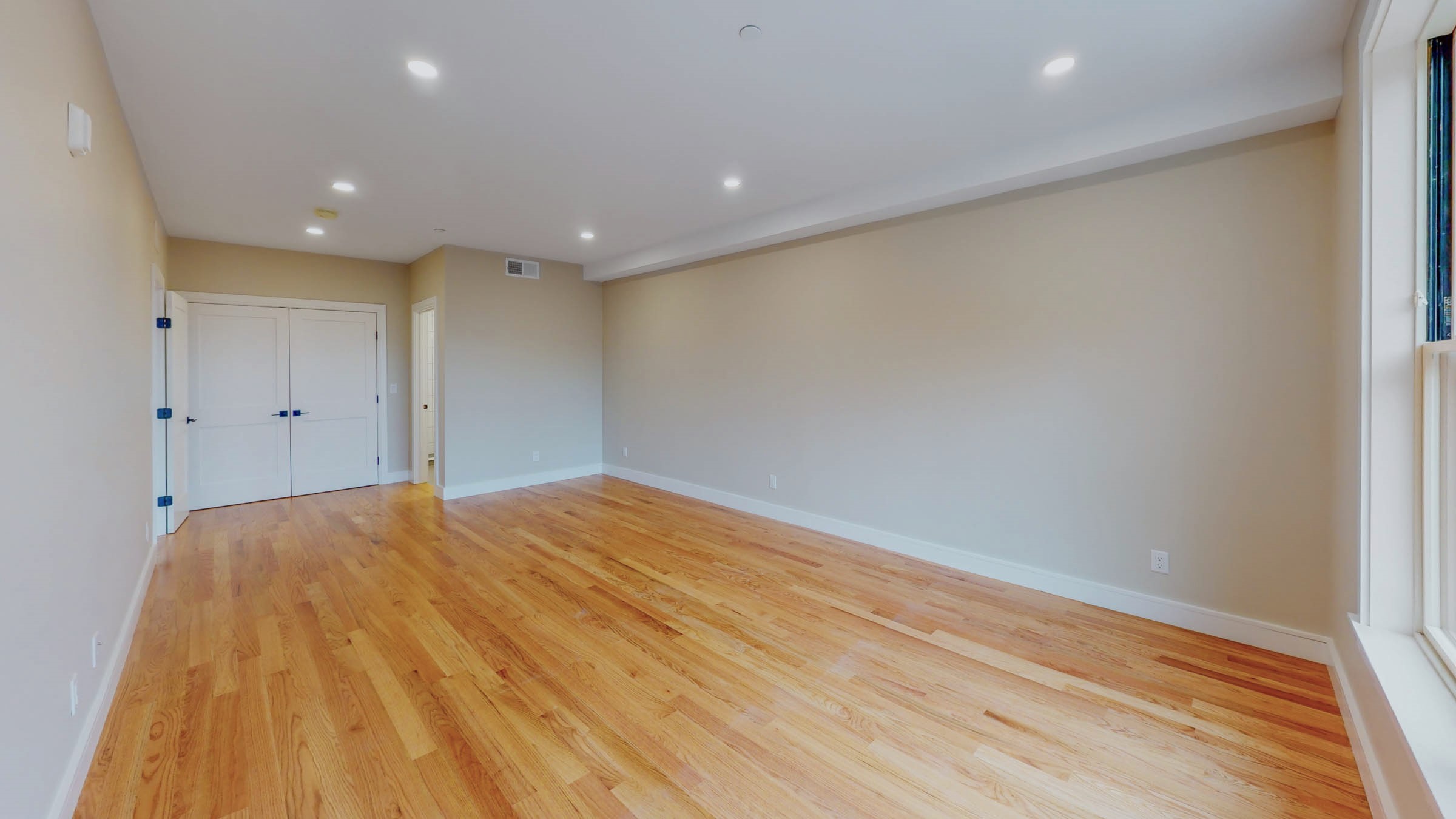 81 Chestnut Hill Ave, Brighton