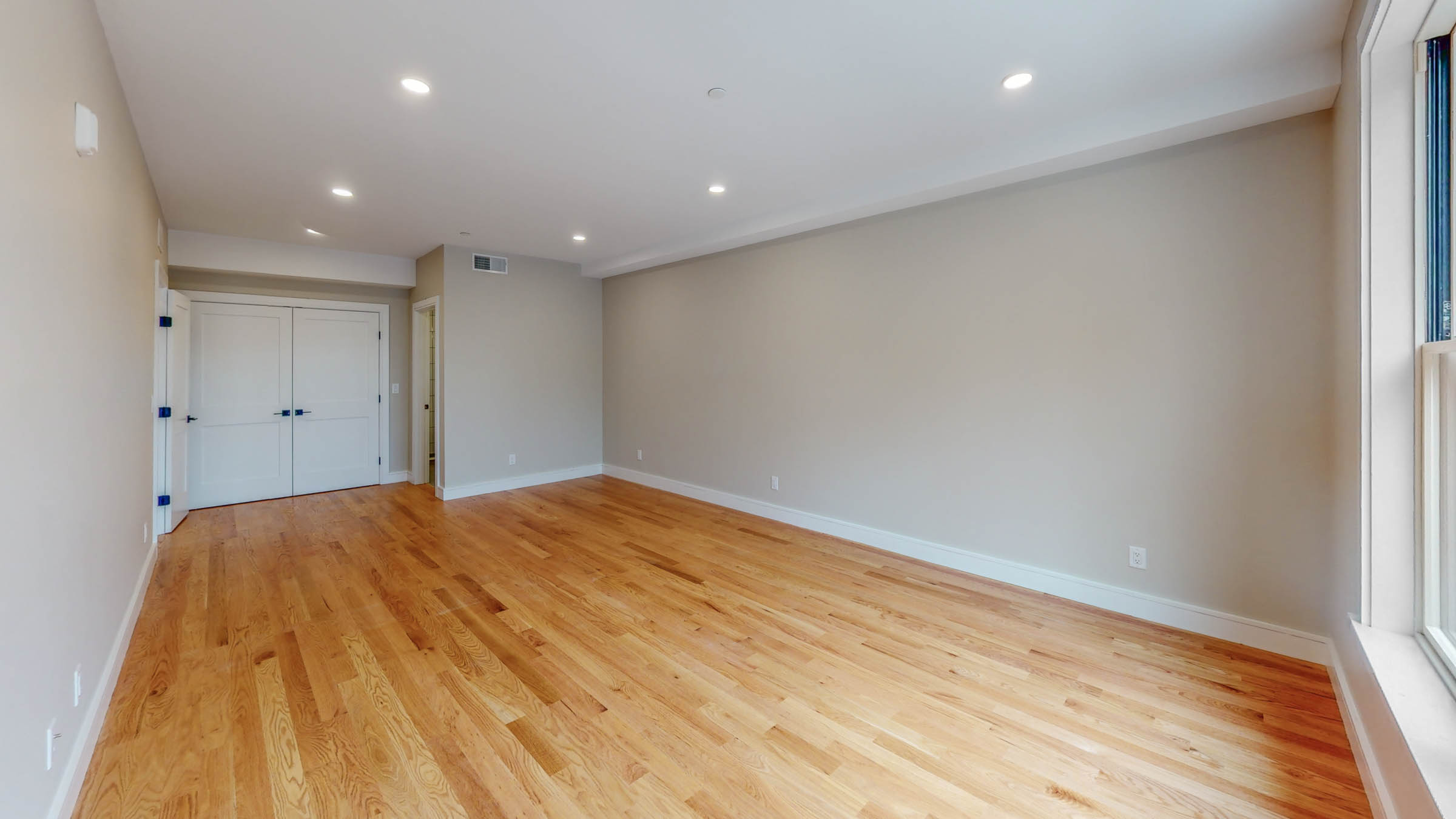 81 Chestnut Hill Ave, Brighton