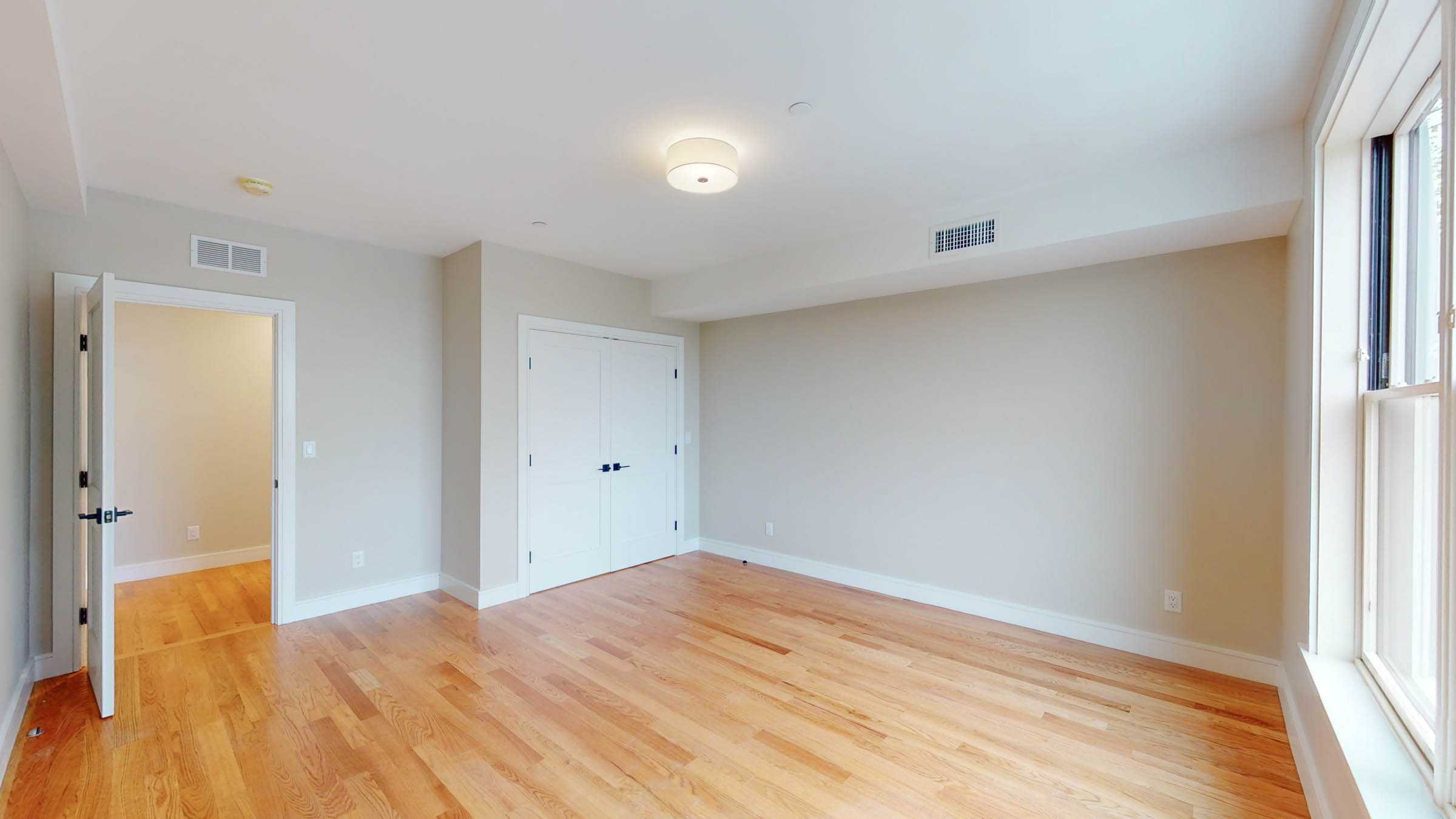 81 Chestnut Hill Ave, Brighton