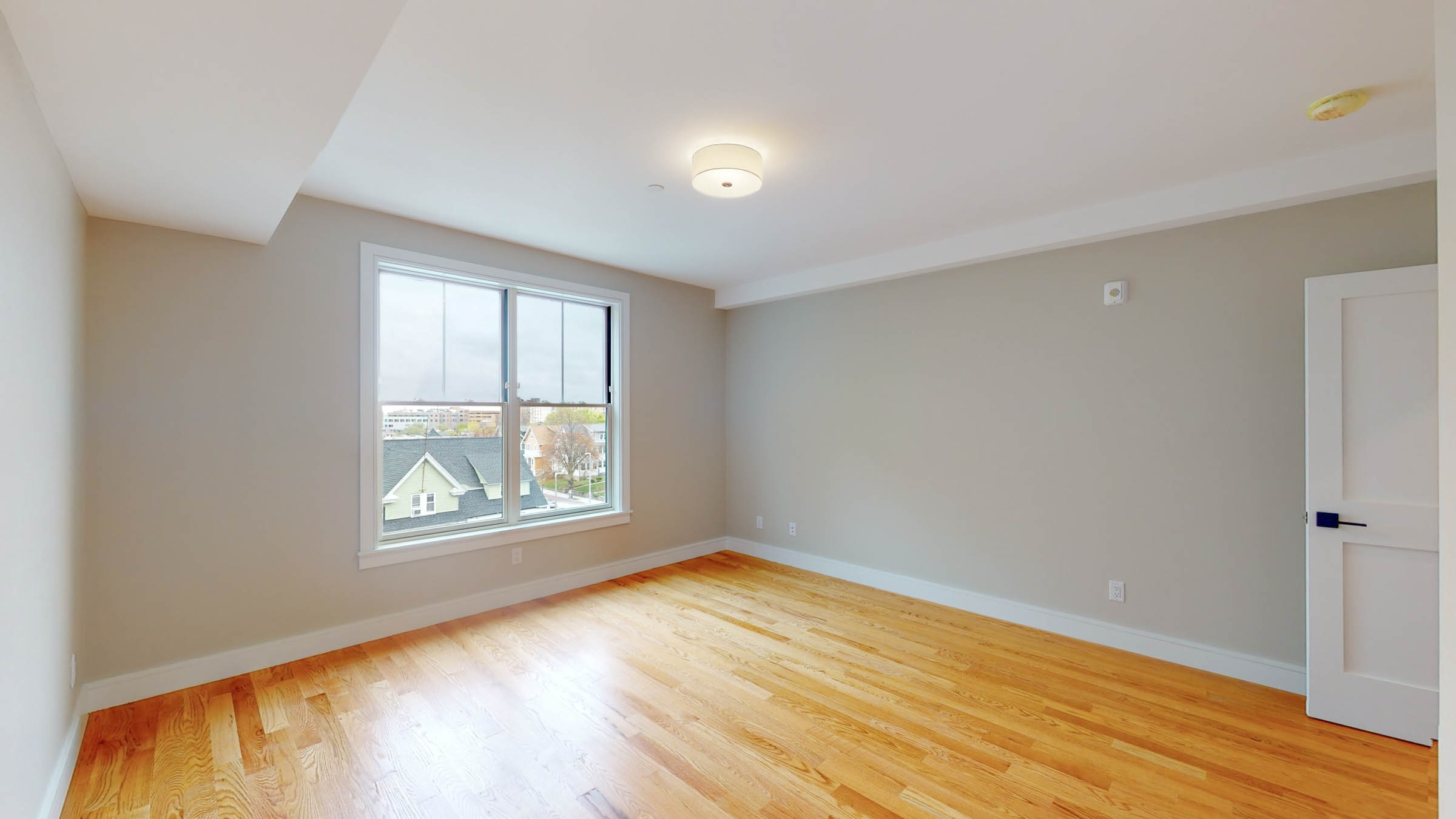 81 Chestnut Hill Ave, Brighton