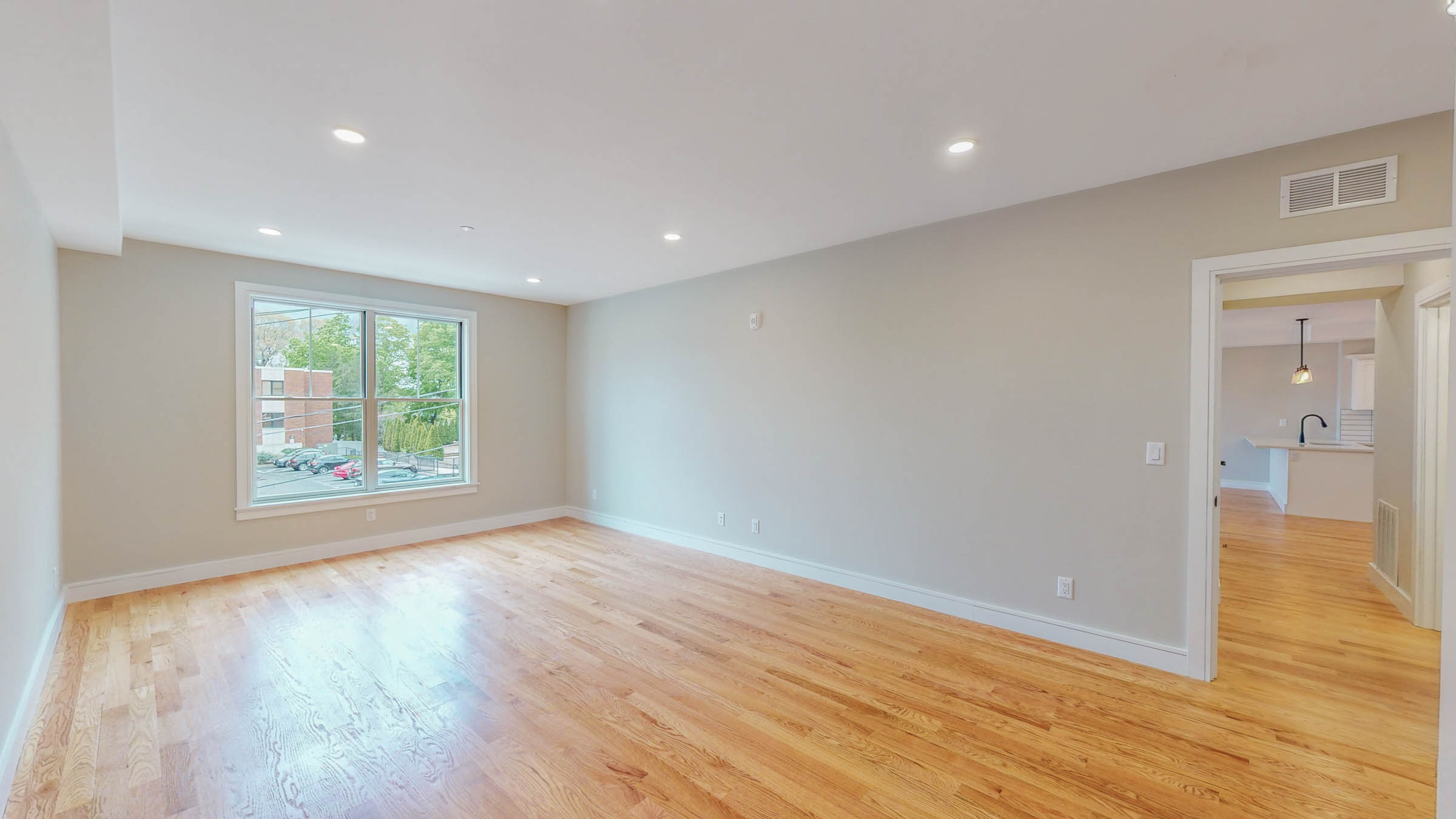 81 Chestnut Hill Ave, Brighton