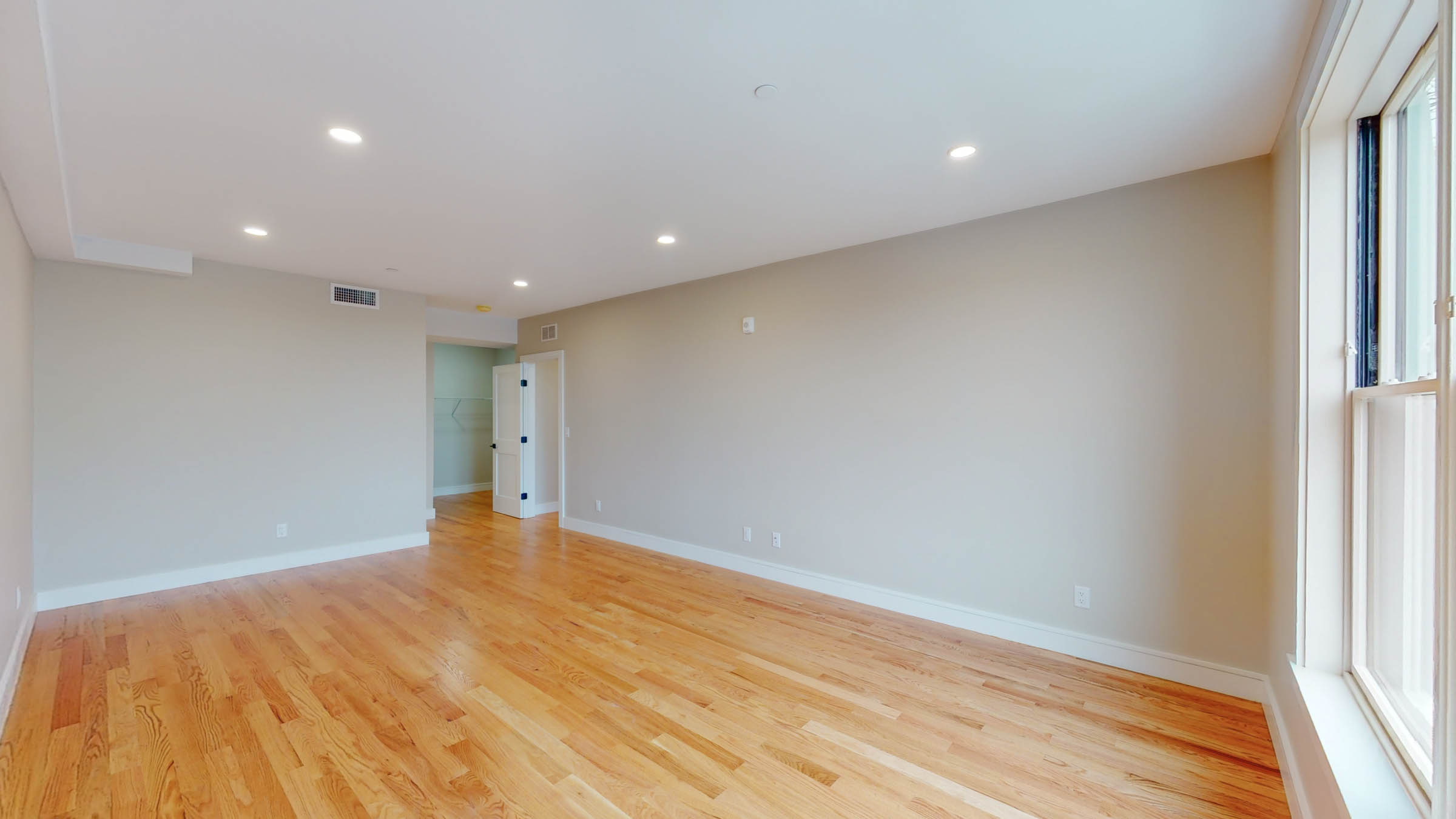 81 Chestnut Hill Ave, Brighton