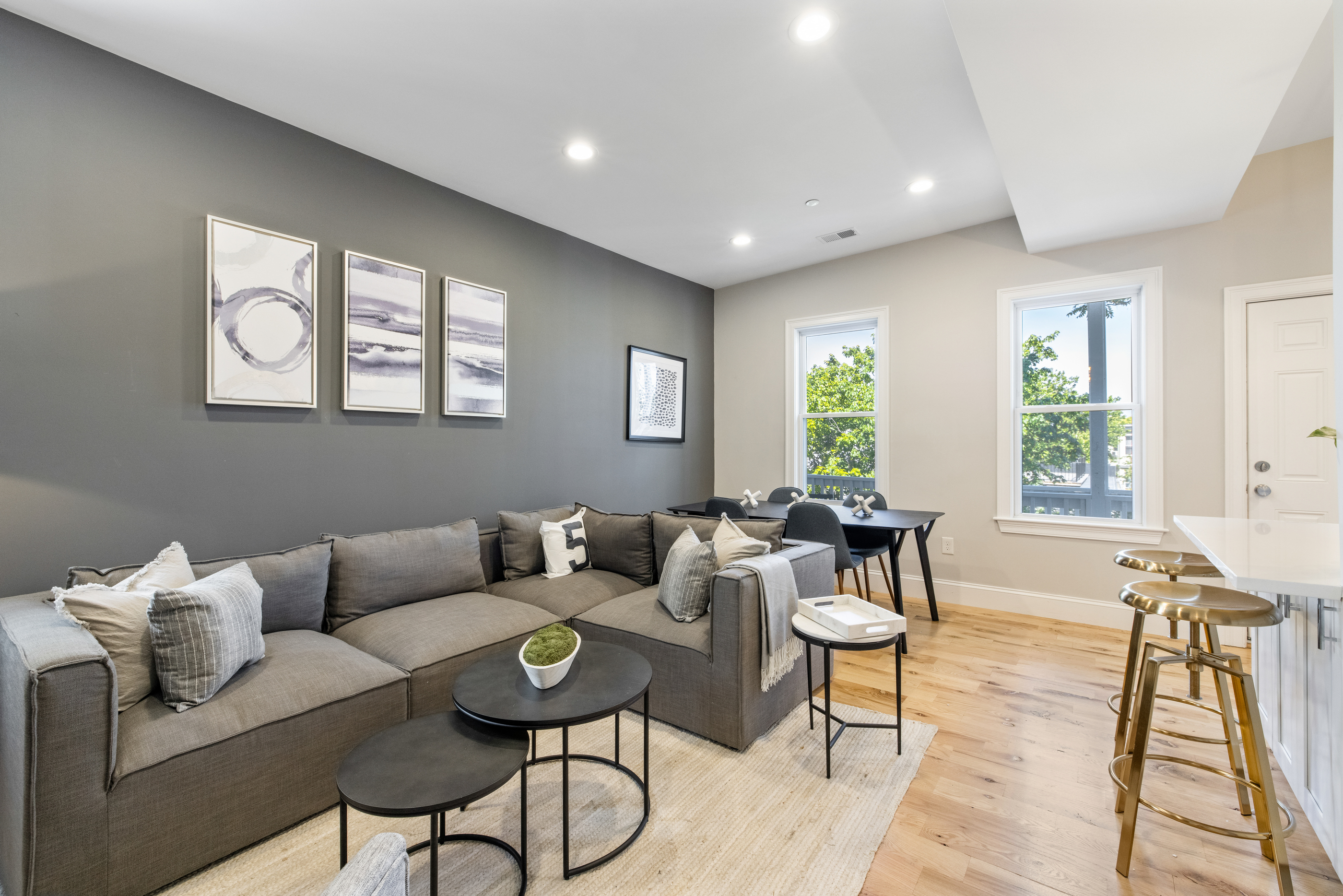 220 Bremen St, East Boston