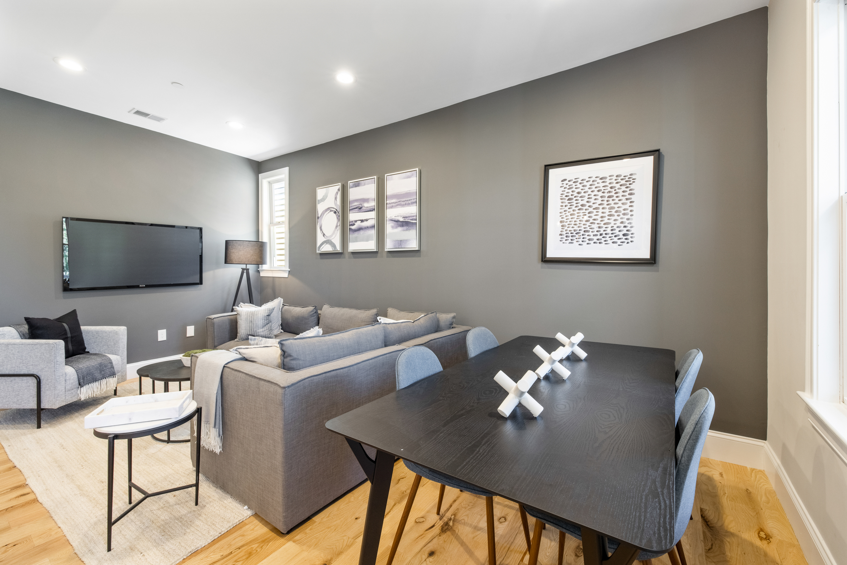 220 Bremen St, East Boston