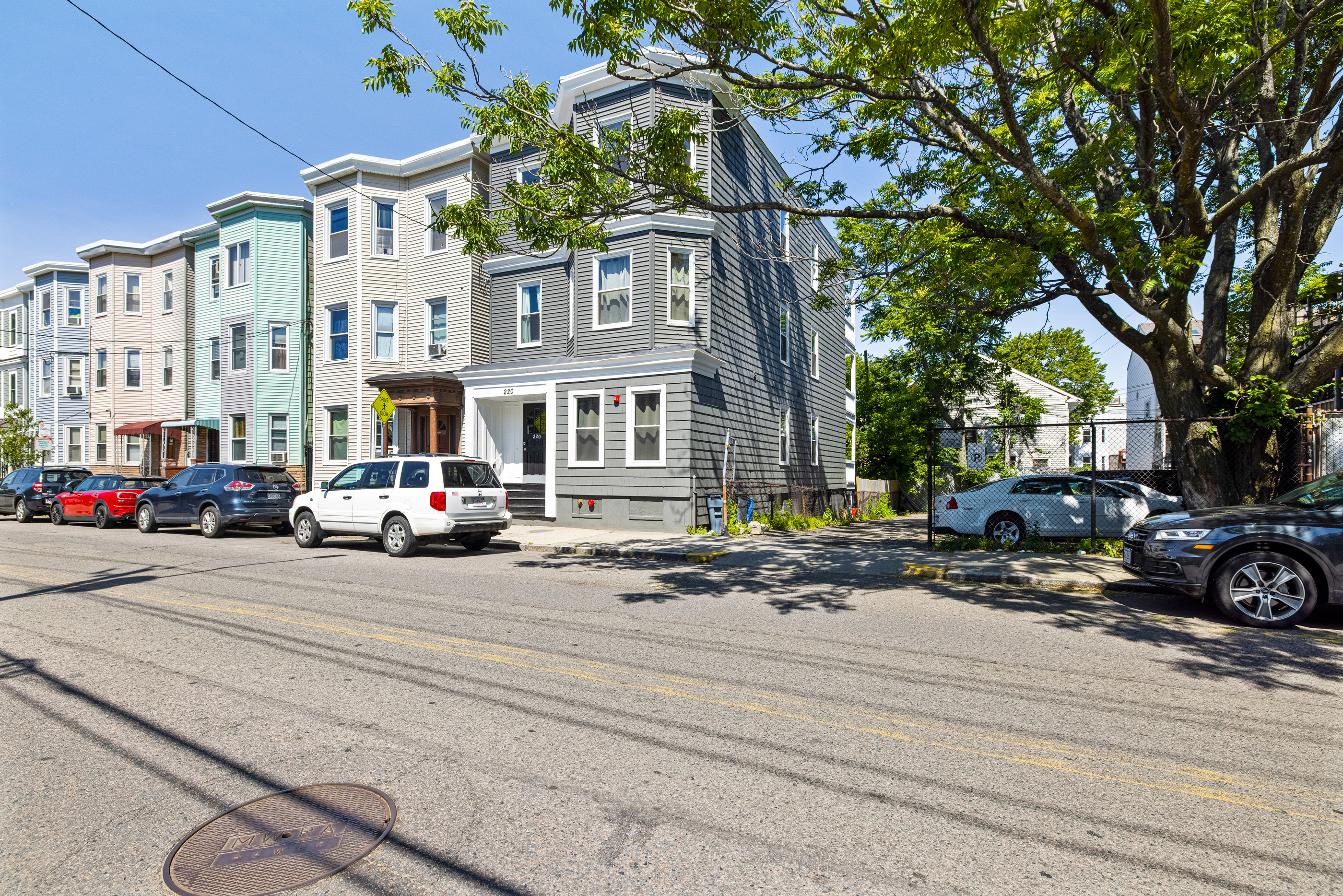 220 Bremen St, East Boston