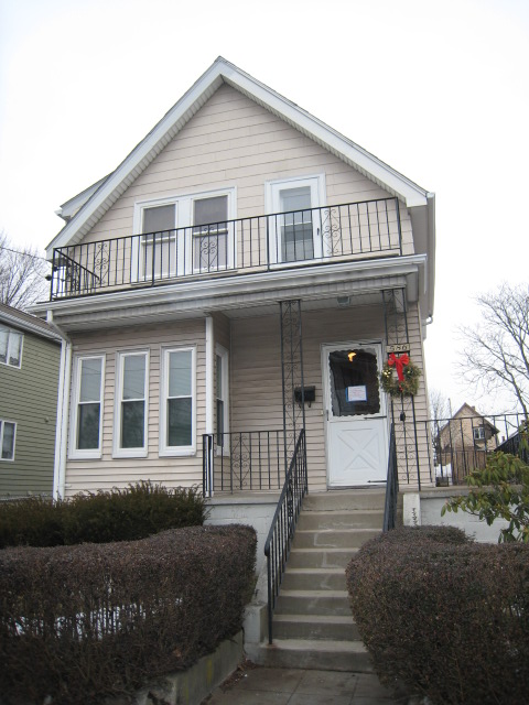 586 Main St, Medford