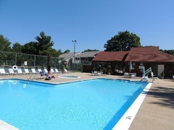 44 Silver Hill Ln, Framingham