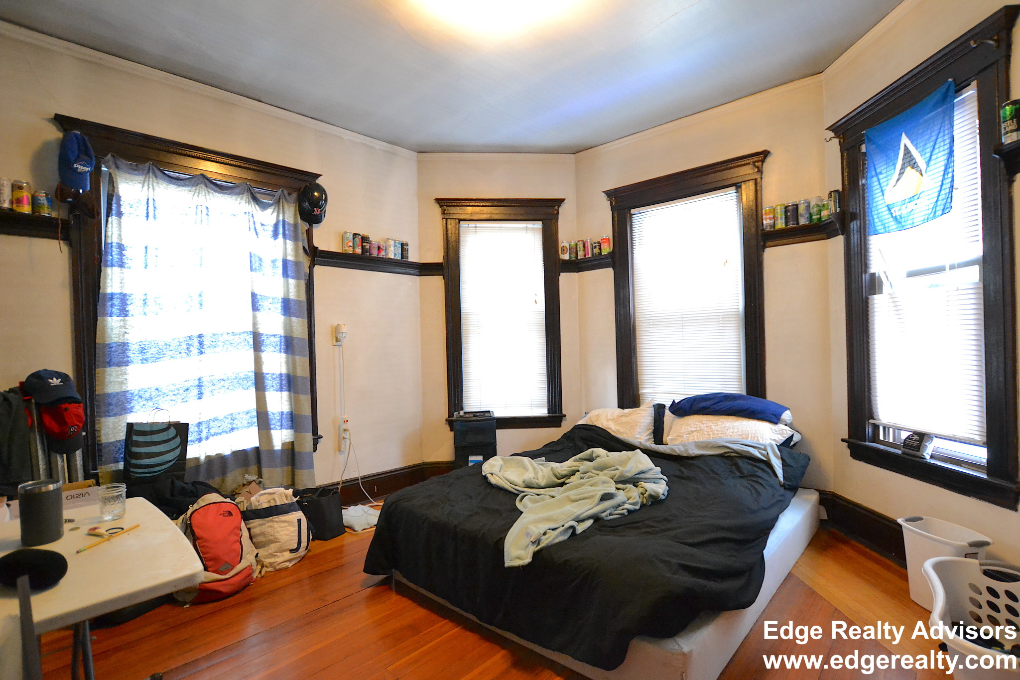 69 Oak Square Ave, Brighton