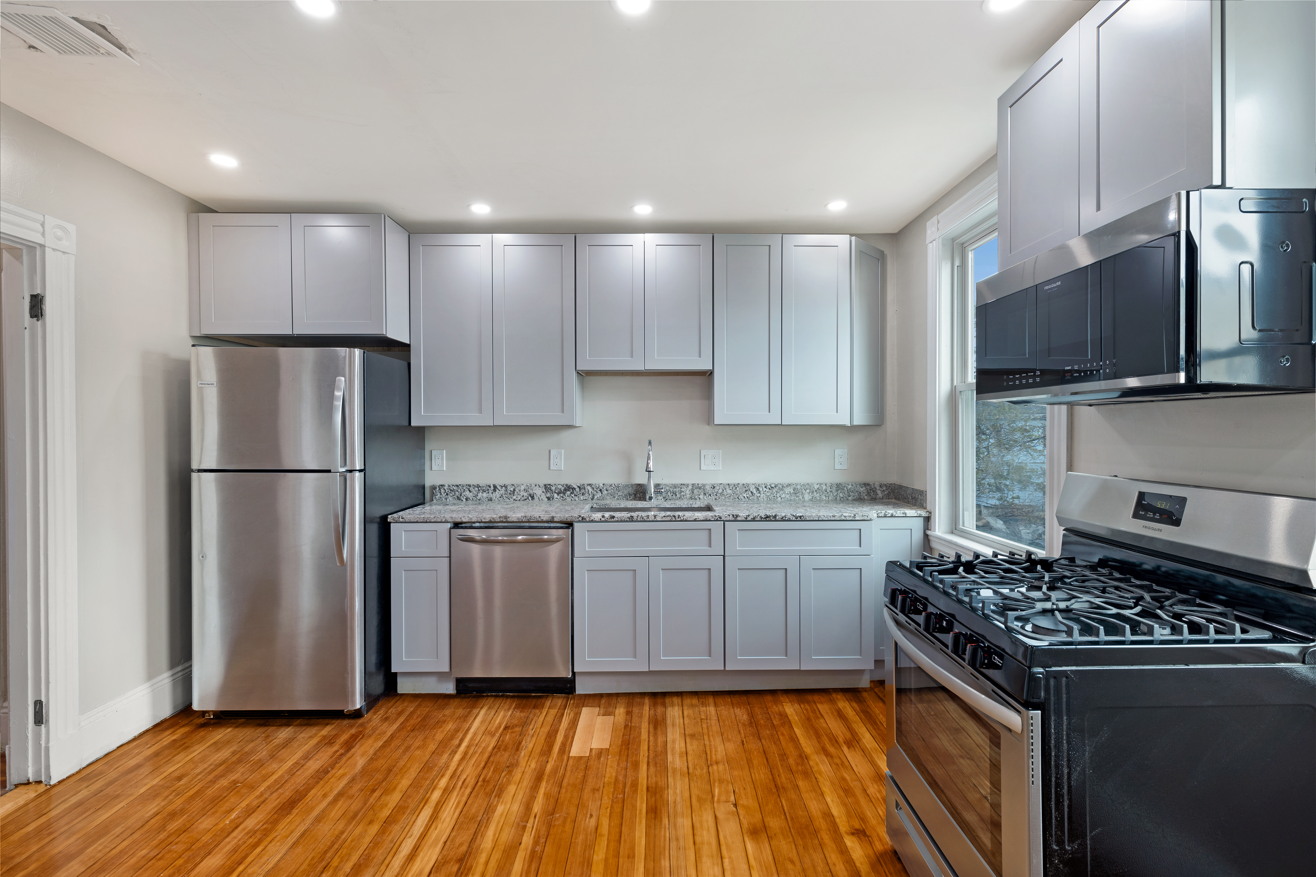 7 Pasadena Rd, Dorchester