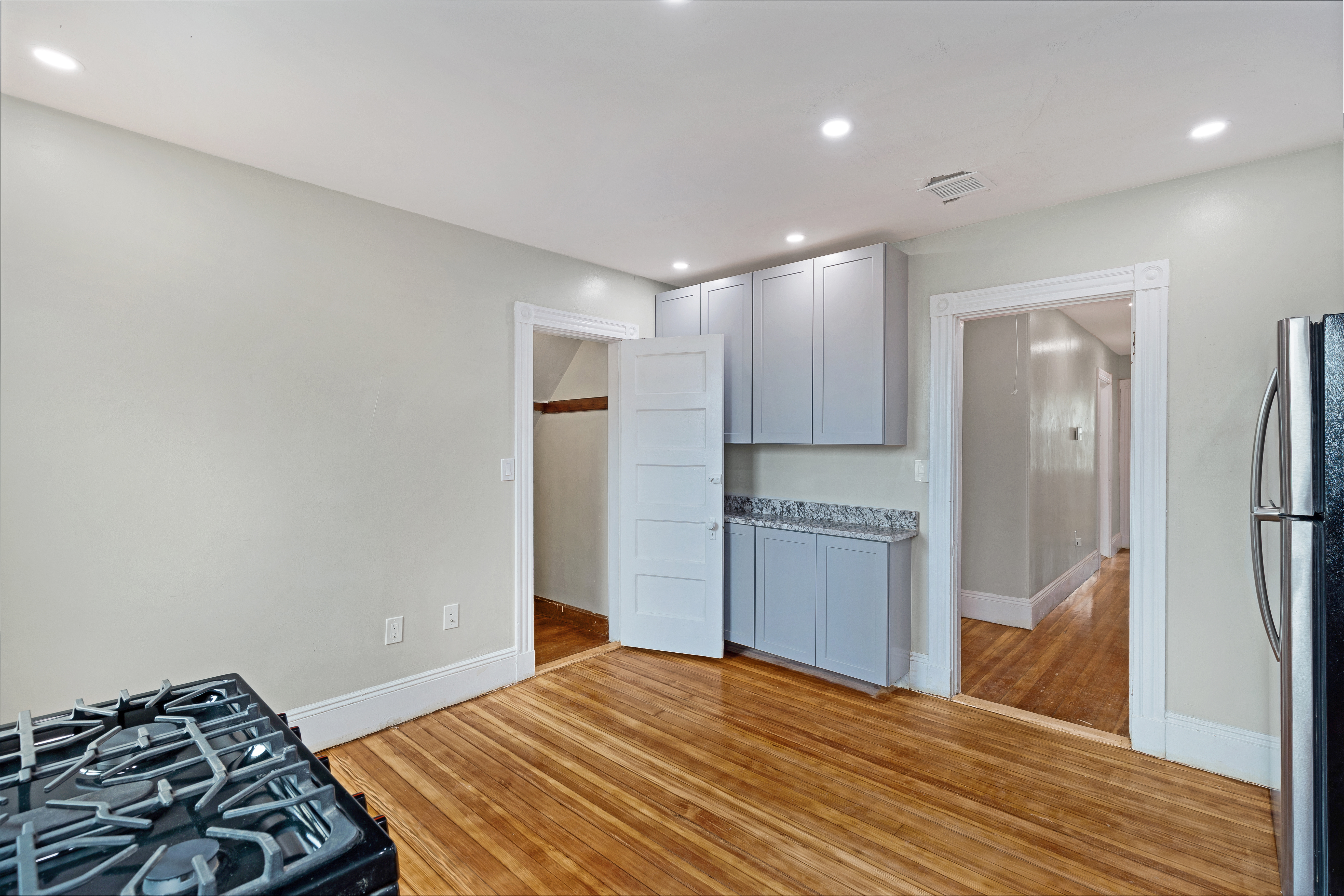 7 Pasadena Rd, Dorchester