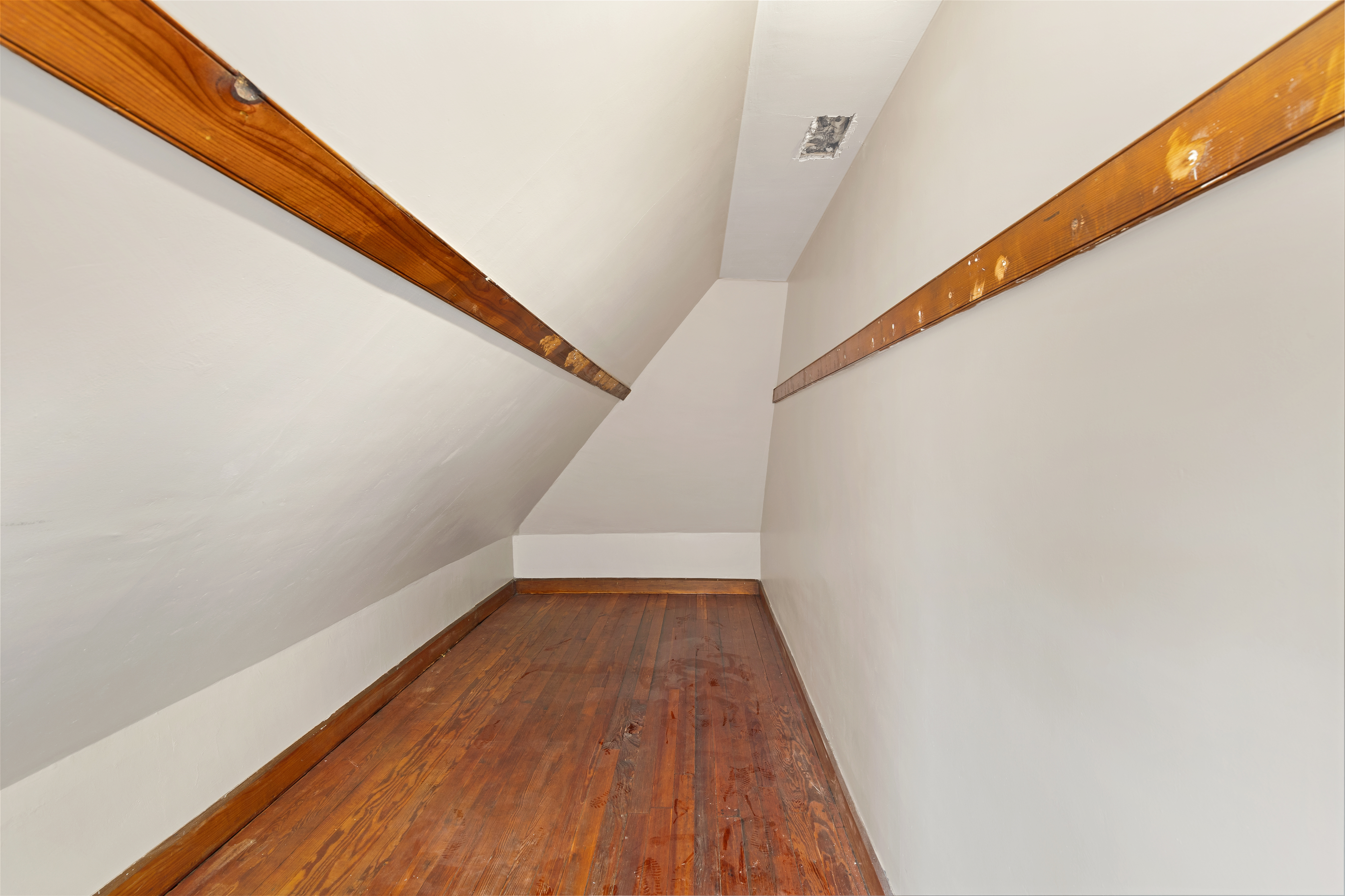 7 Pasadena Rd, Dorchester