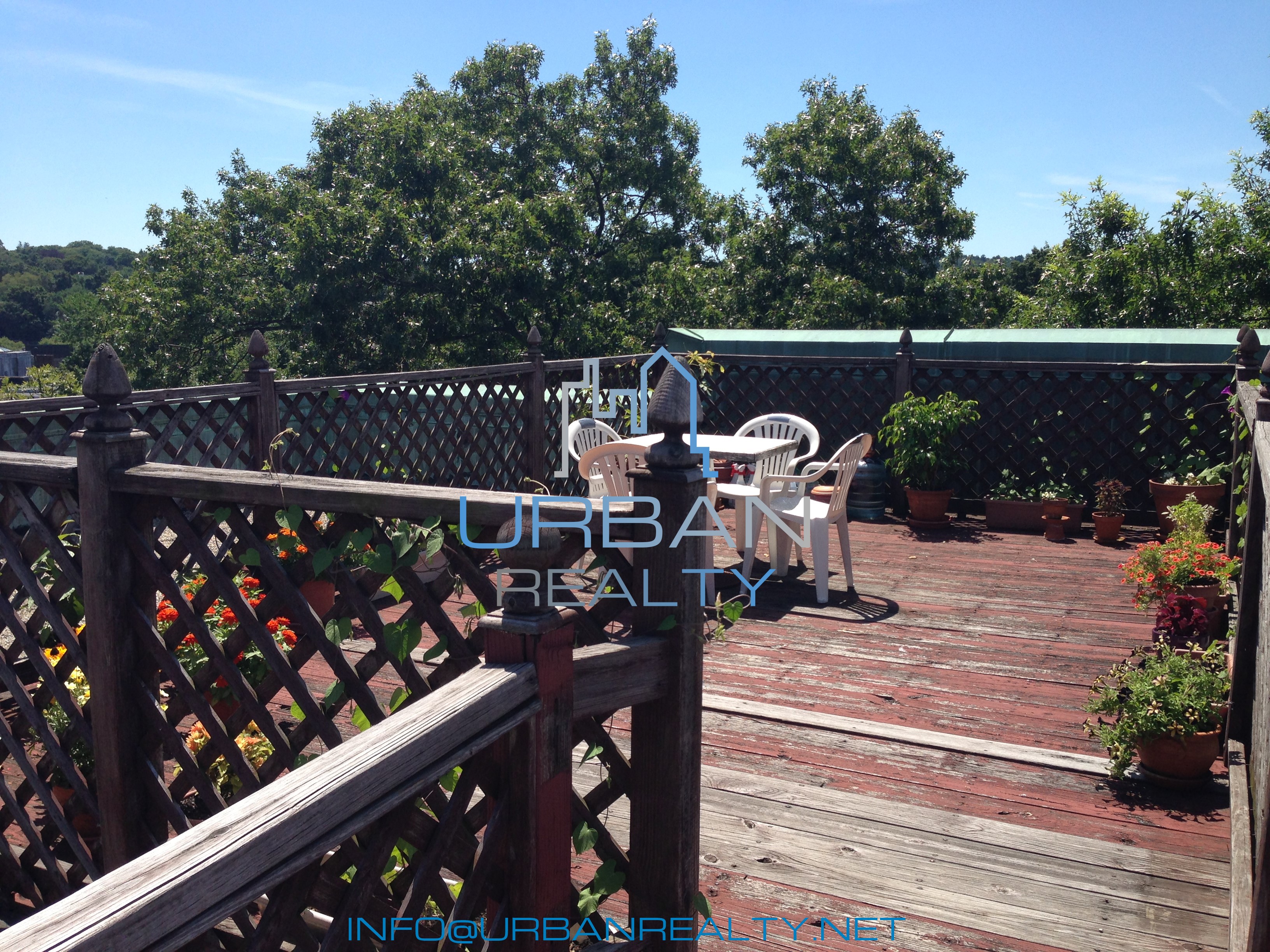 65 Strathmore Rd, Brighton