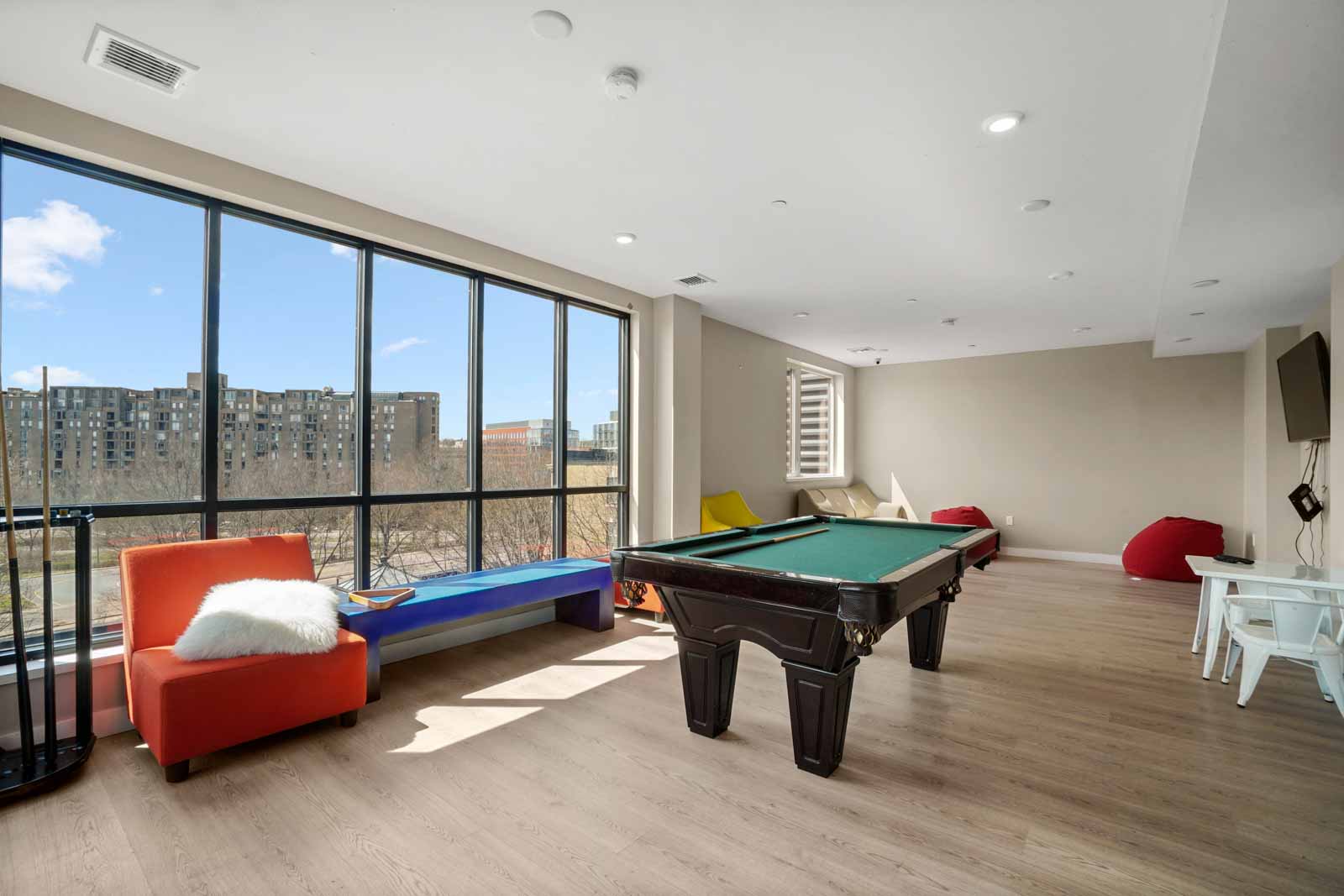 35 Huntington Ave, Mission Hill