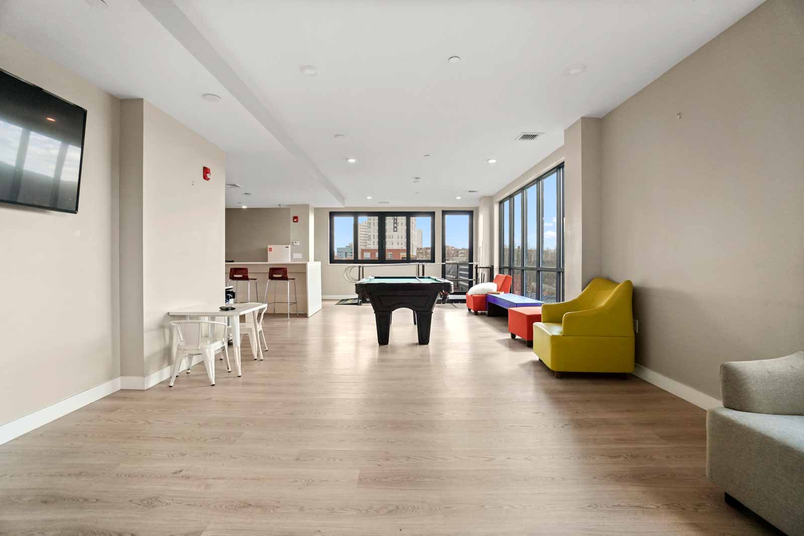 35 Huntington Ave, Mission Hill