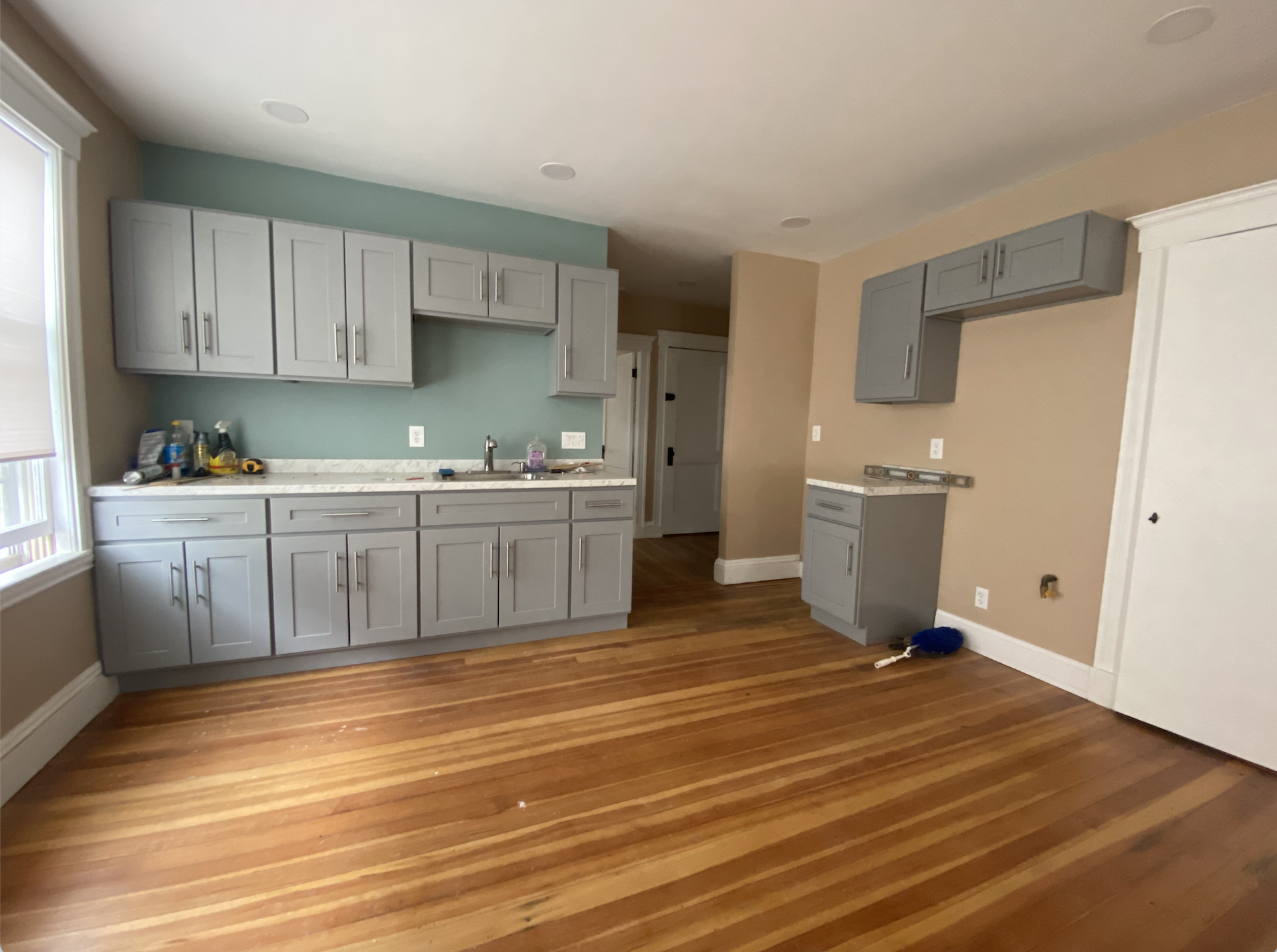 4577 Washington St, Roslindale