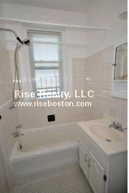 1949 Commonwealth Ave, Brighton