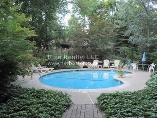 1949 Commonwealth Ave, Brighton