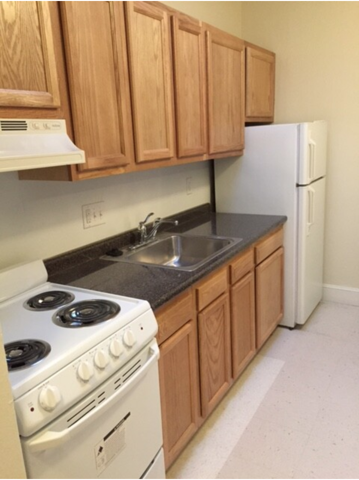 33 Lancaster Ter, Washington Square