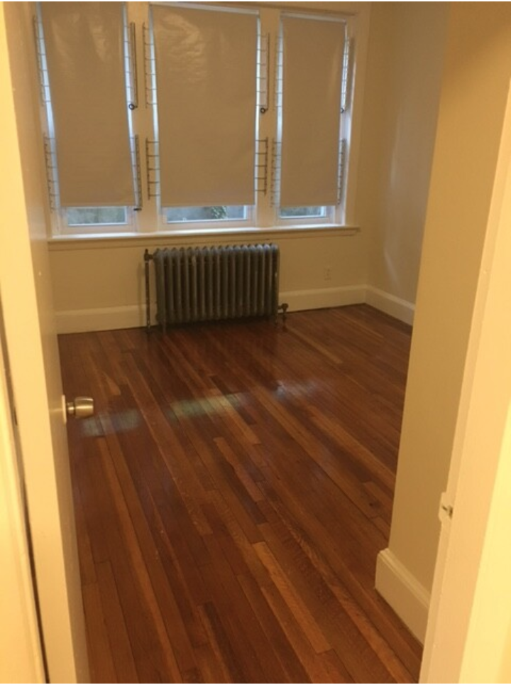 33 Lancaster Ter, Washington Square